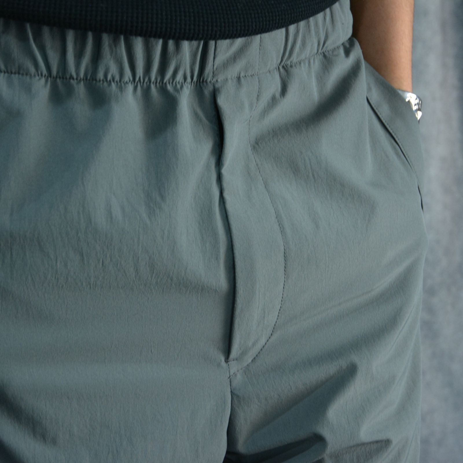 TRAINING TRAINING PANTS （CHARCOAL） / トレーニング パンツ (チャコール)