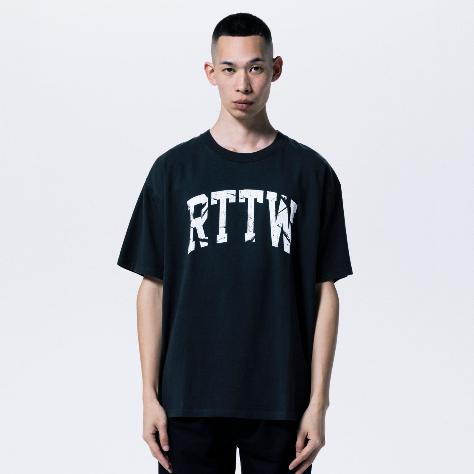 予約商品｜RTTW TEE （JET）｜プリントTシャツ｜入荷：2026年5月予定