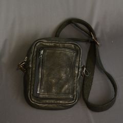 ジャパンステア タンニン製品染め ショルダーバッグ （BLK）