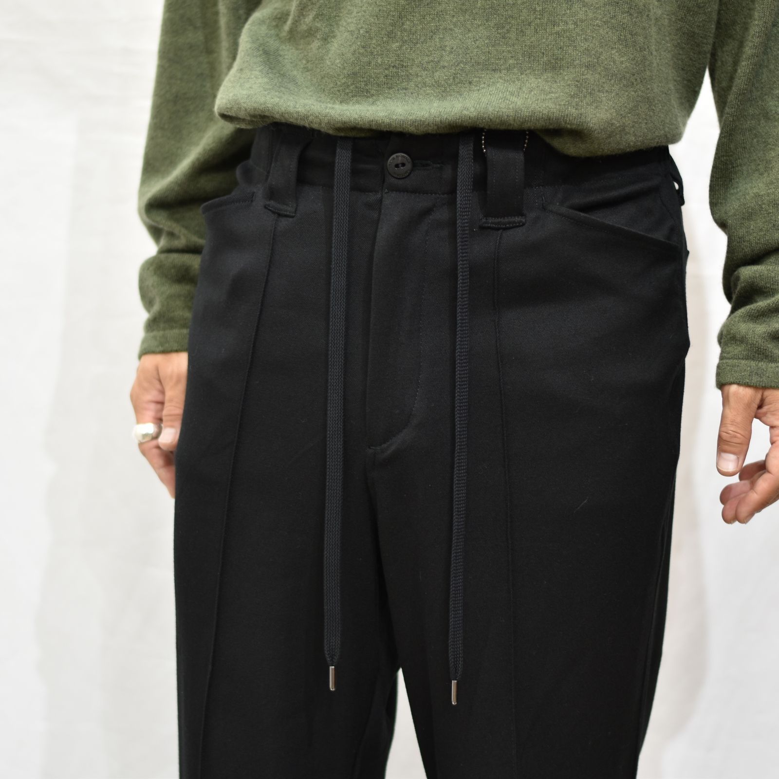 レーヨンシルク ストレッチフレアパンツ