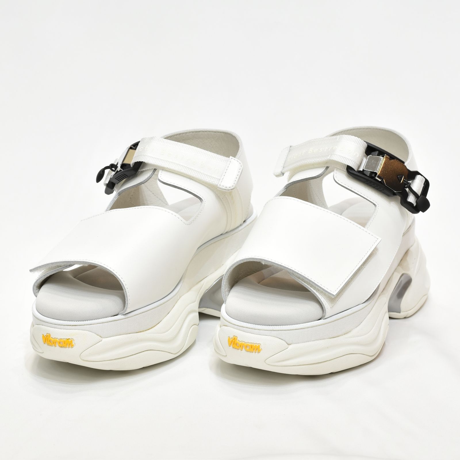 マグネットバックルシューサンダル / LB22SS-SHOES01 (WHITE)