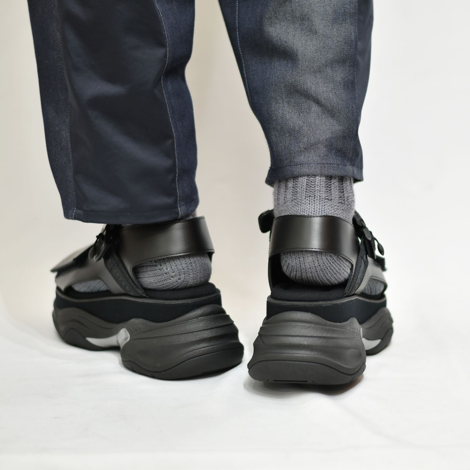 マグネットバックルシューサンダル / LB22SS-SHOES01 (BLACK)