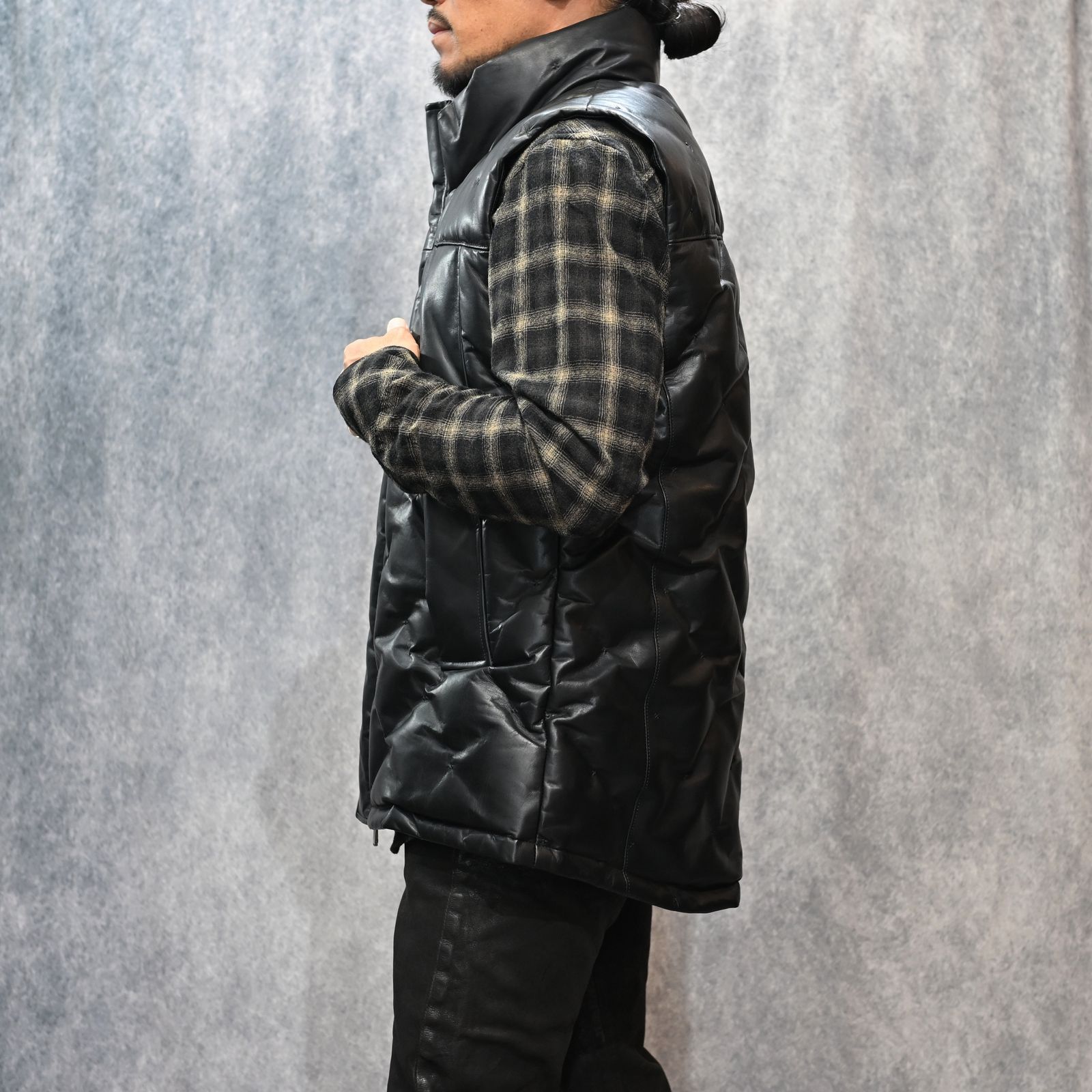 ファニチャーレザー + ポーランドホワイトグース ダウンベスト （BLACK / ブラック） 2031-13