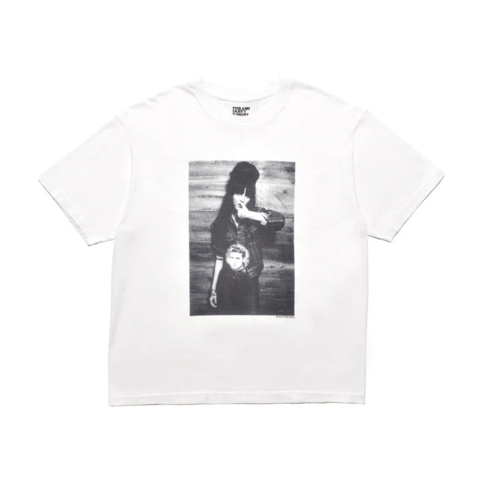Stie-lo × Irina.L "Presley" T-SH （WHITE） / プリントTシャツ （ホワイト） 25MND-STL009