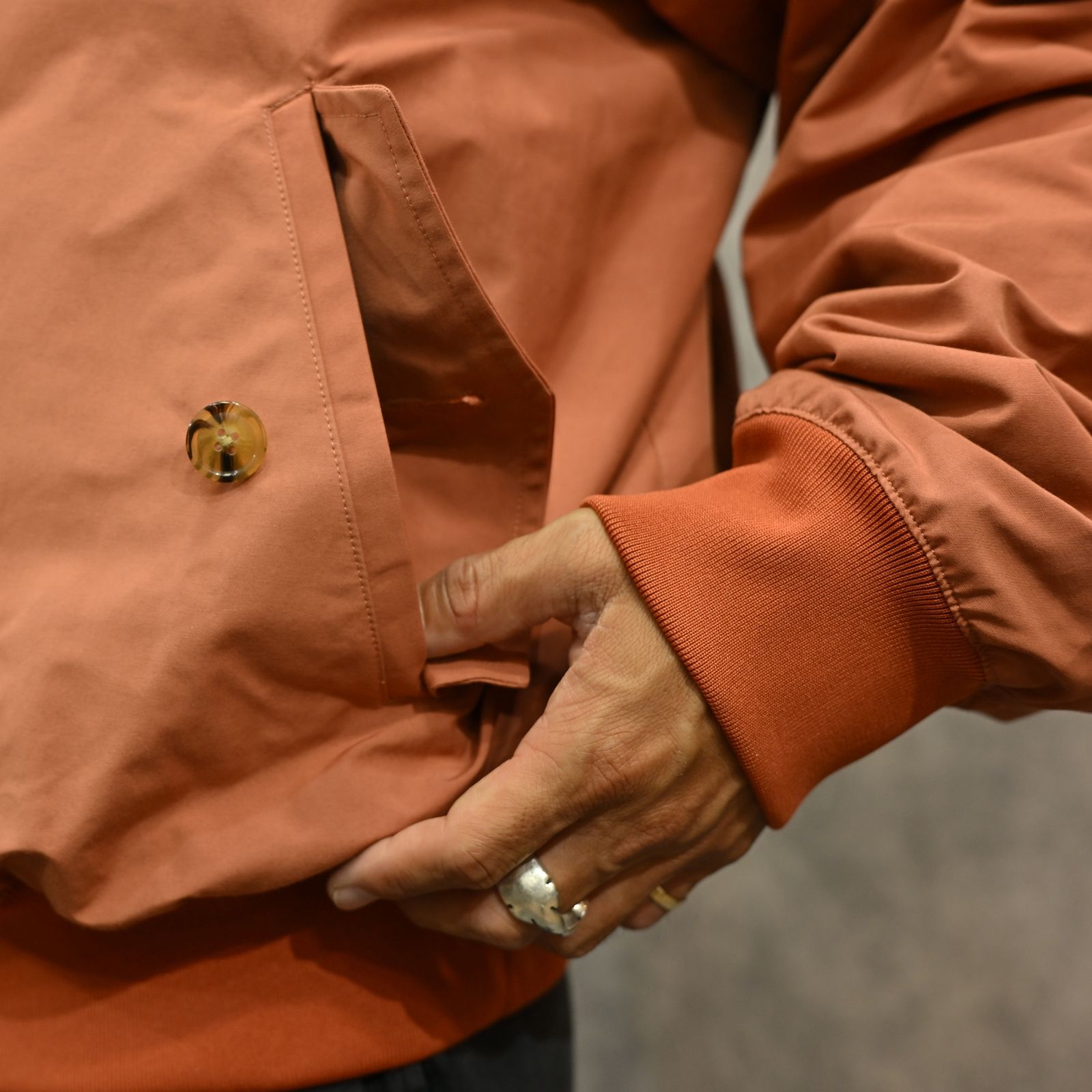 BARACUTA G9 REVERSIBLE HARRINGTON JACKET （ONION）｜バラクータ ハリントンジャケット スウィングトップ ドリズラー｜2252-BL80-045-peg