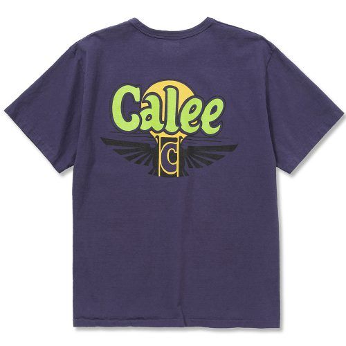 BINDER NECK CALEE WING LOGO VINTAGE T‐SHIRT (DARK PURPLE) / バインダーネック プリントTシャツ