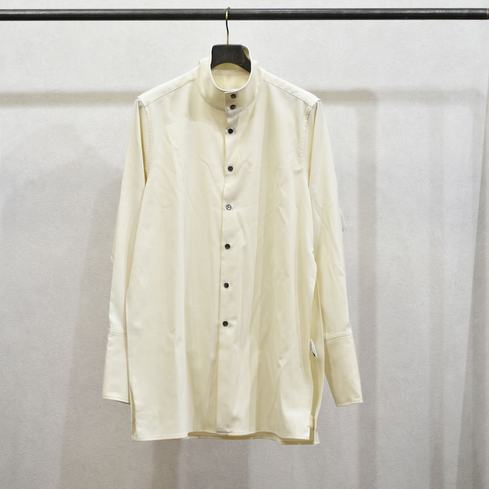 stand neck crevice shirt (WHITE) / スタンドネック サイドスリット シャツ