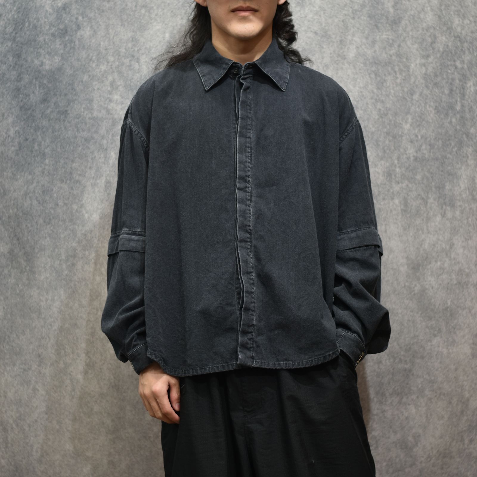 デタッチャブルスリーブホックカフスシャツ (BLACK WASHED)｜LB26SS-SH11-BWD