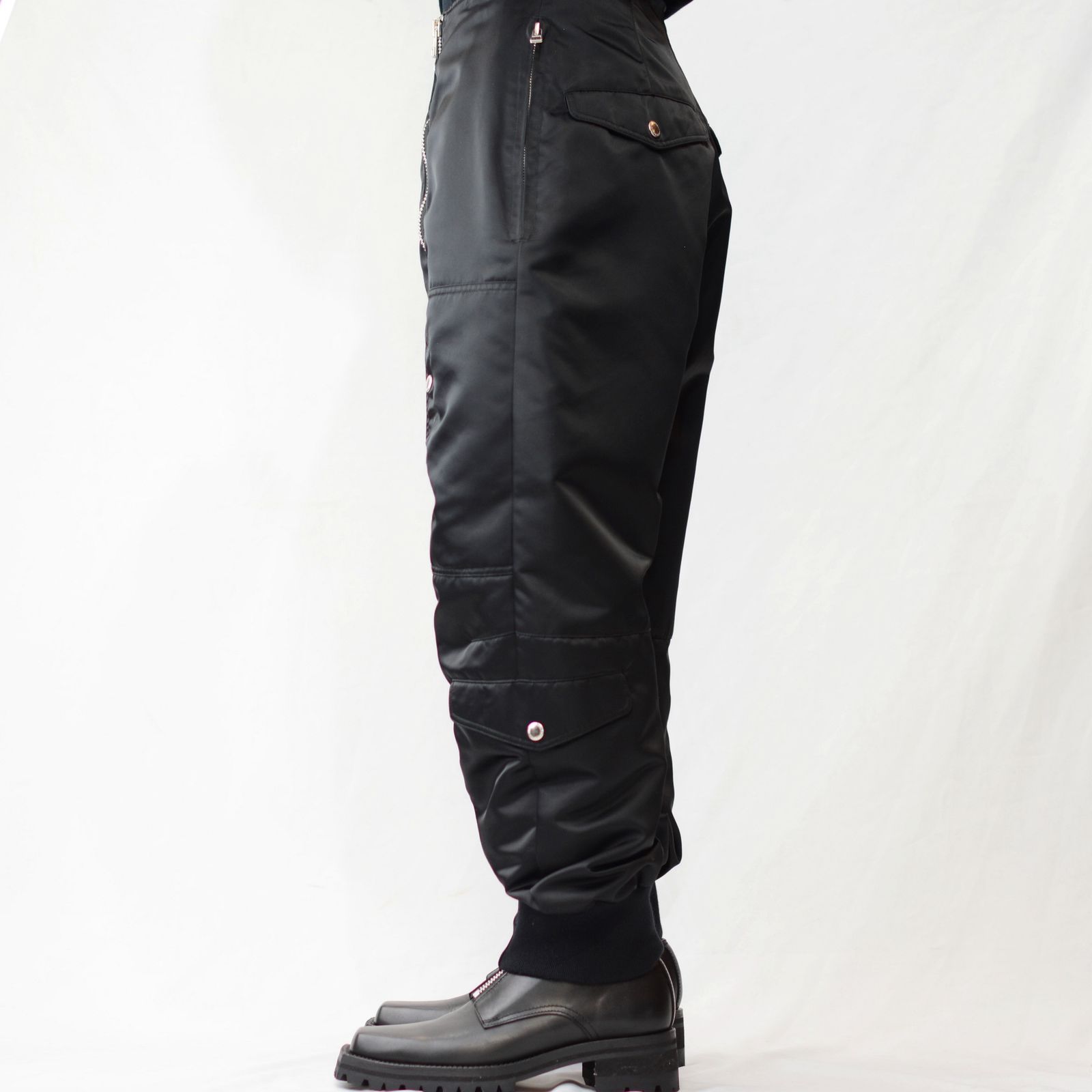 JOHNLAWRENCESULLIVAN - Nylon satin bomber pants” | chord online store