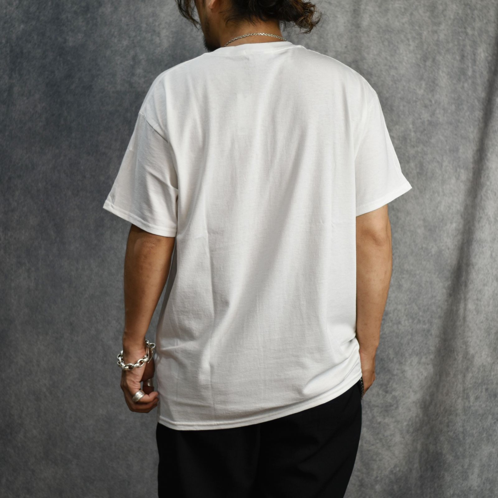 CUTRATE LOGO S/S TEE (WHITE) / プリントTシャツ