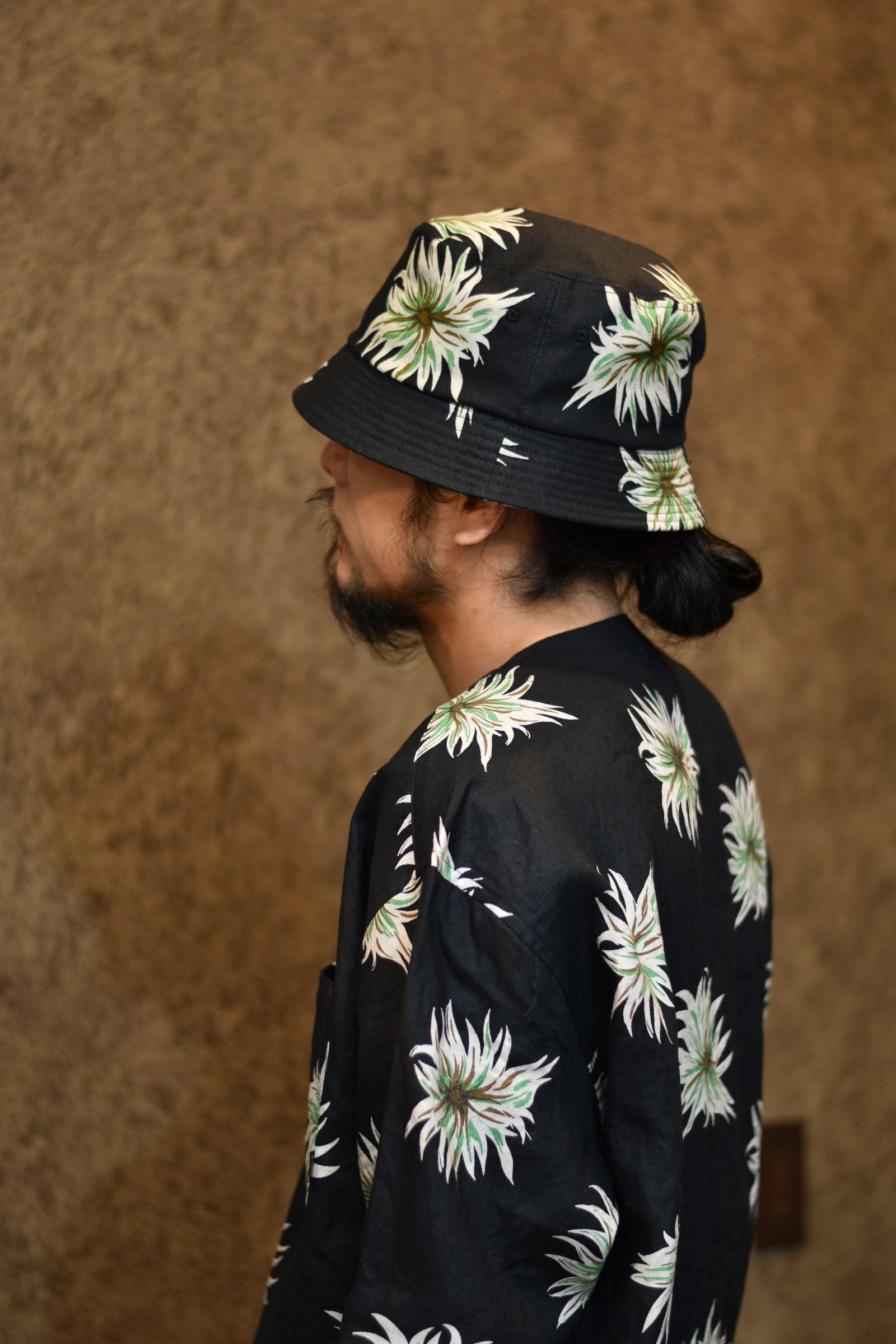 FLOWER PATTERN LINEN BUCKET HAT (BLACK)
