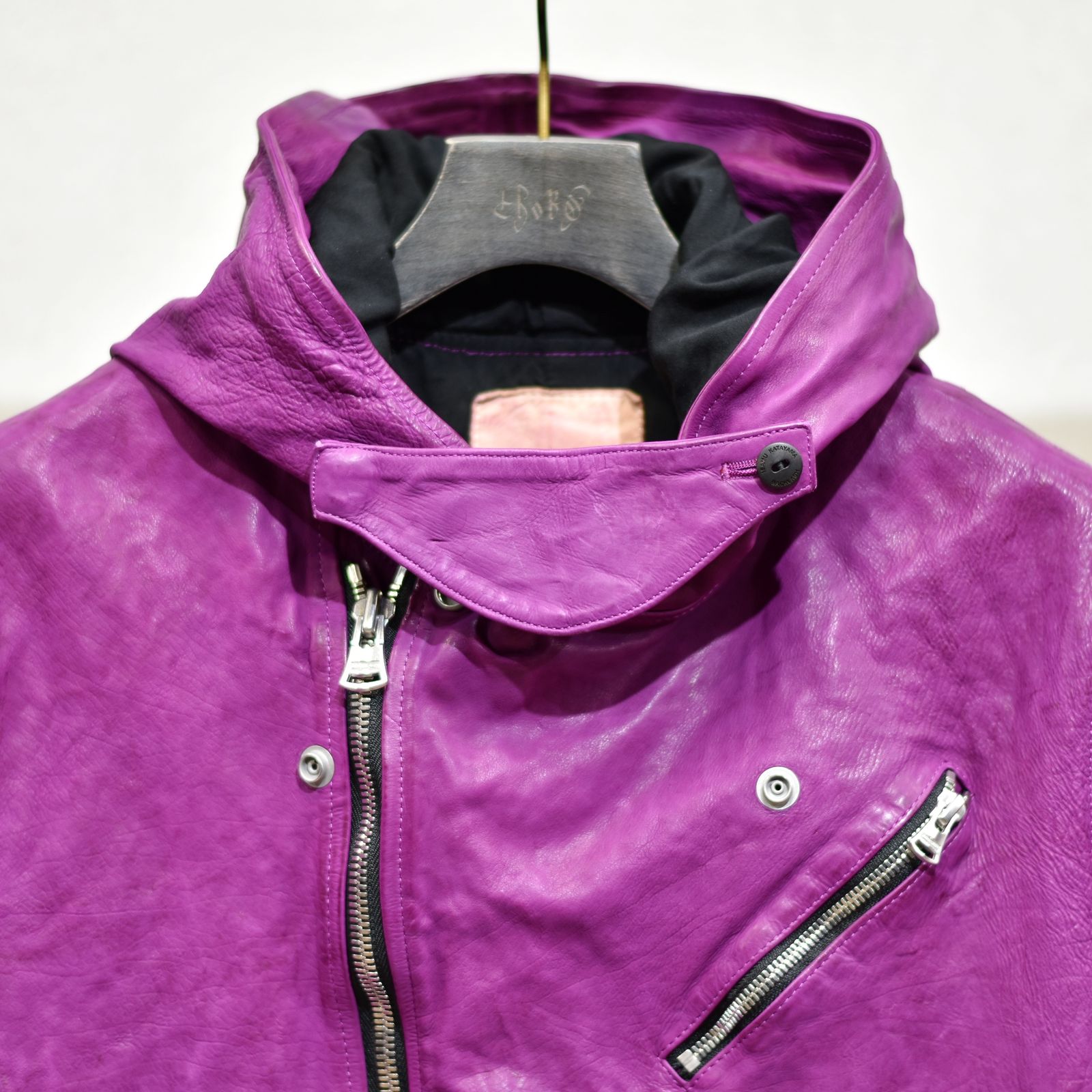 ジャパンカーフ タンニン鞣し 製品洗い加工 フーディライダース (PINK)