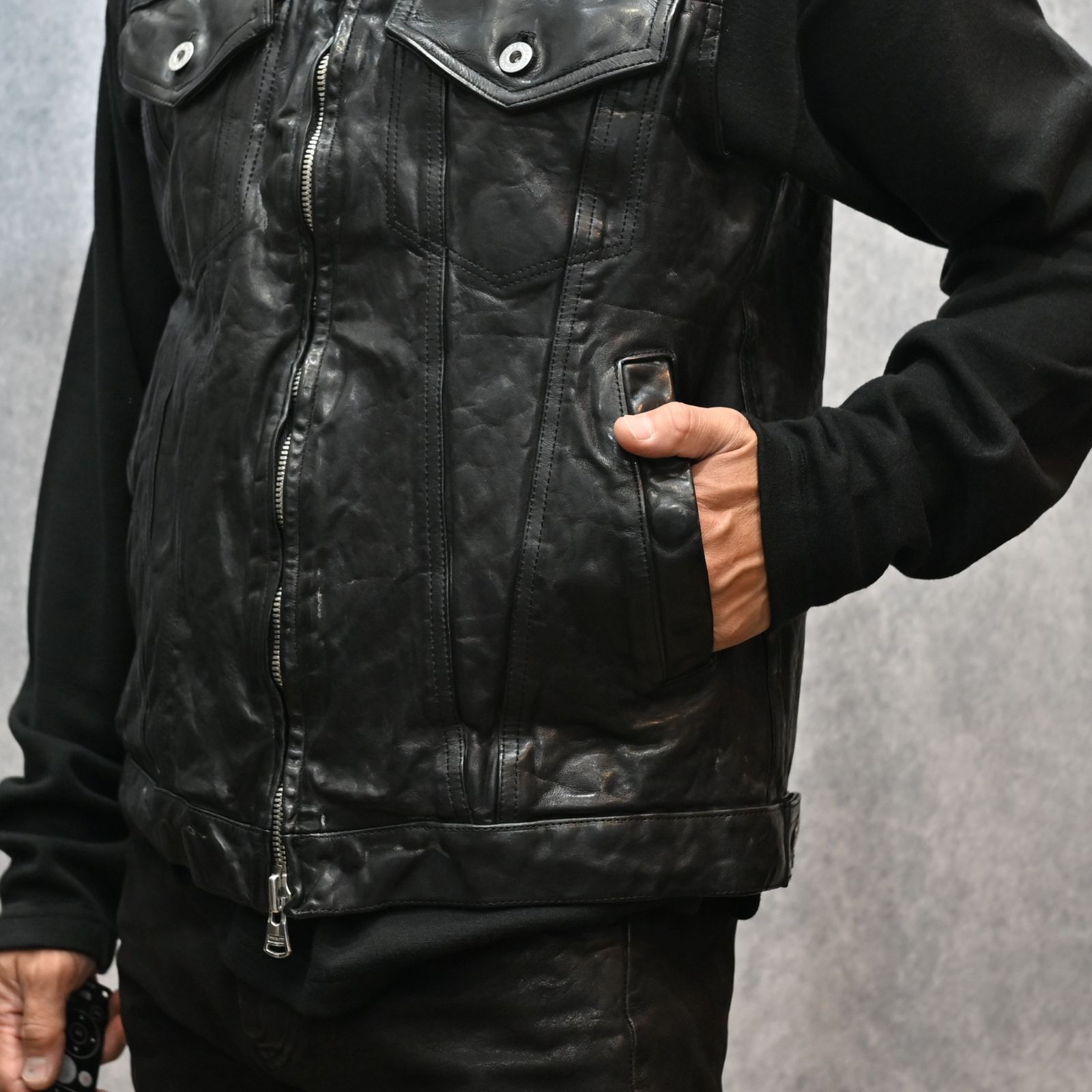 フレンチショルダー 製品染め クラブベスト （BLACK）｜1842-13