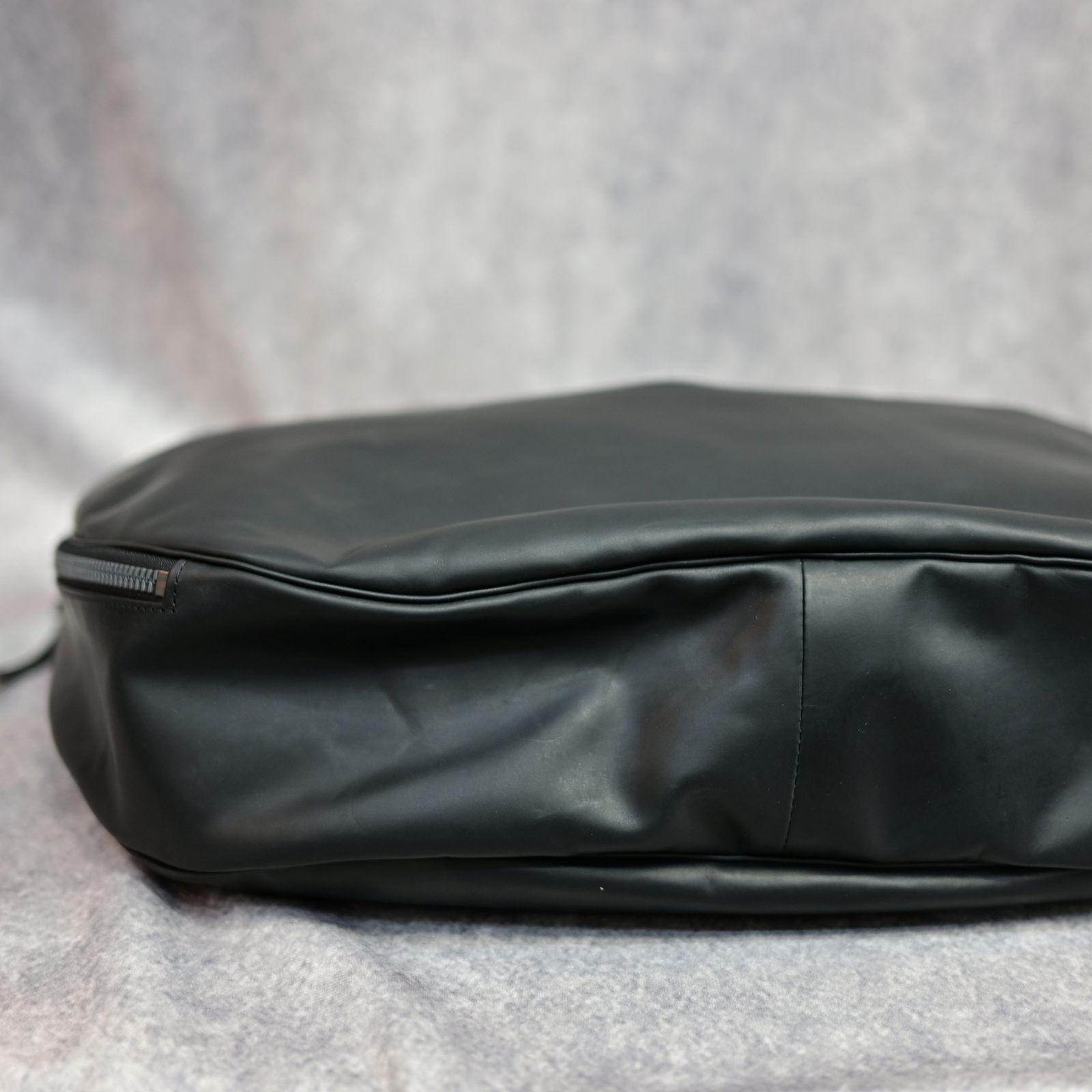 GUIDI オイルカーフ バナナバッグ ラージ （BLACK / ブラック） / 143-11