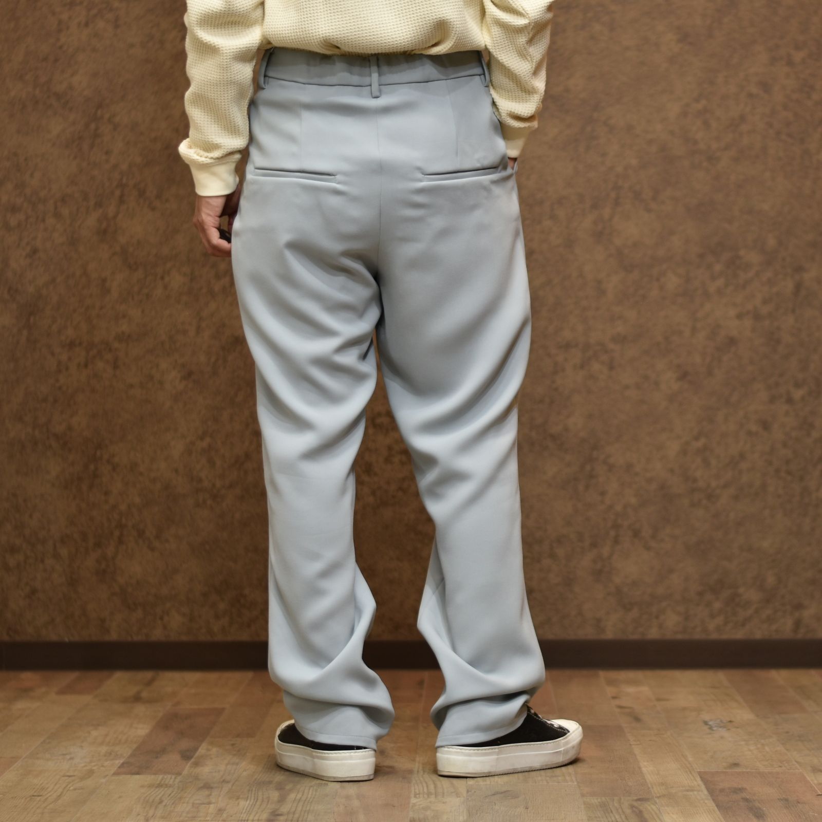 2タックストレート&フレアパンツ / LB22SS-PT01-DT (PALE BLUE)