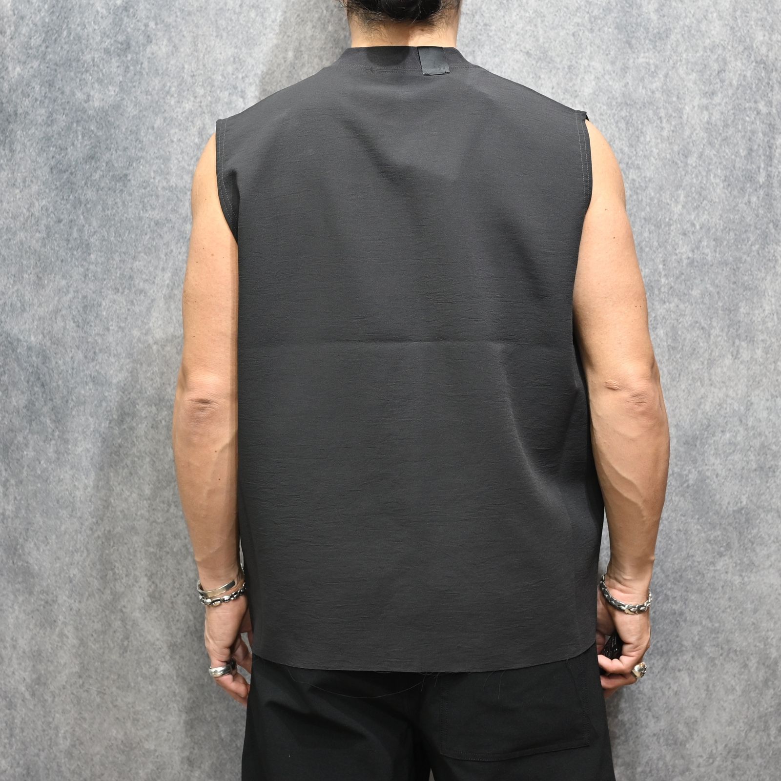 TANK TOP （CHARCOAL / チャコール）｜ノースリーブ｜2261-CS52-010