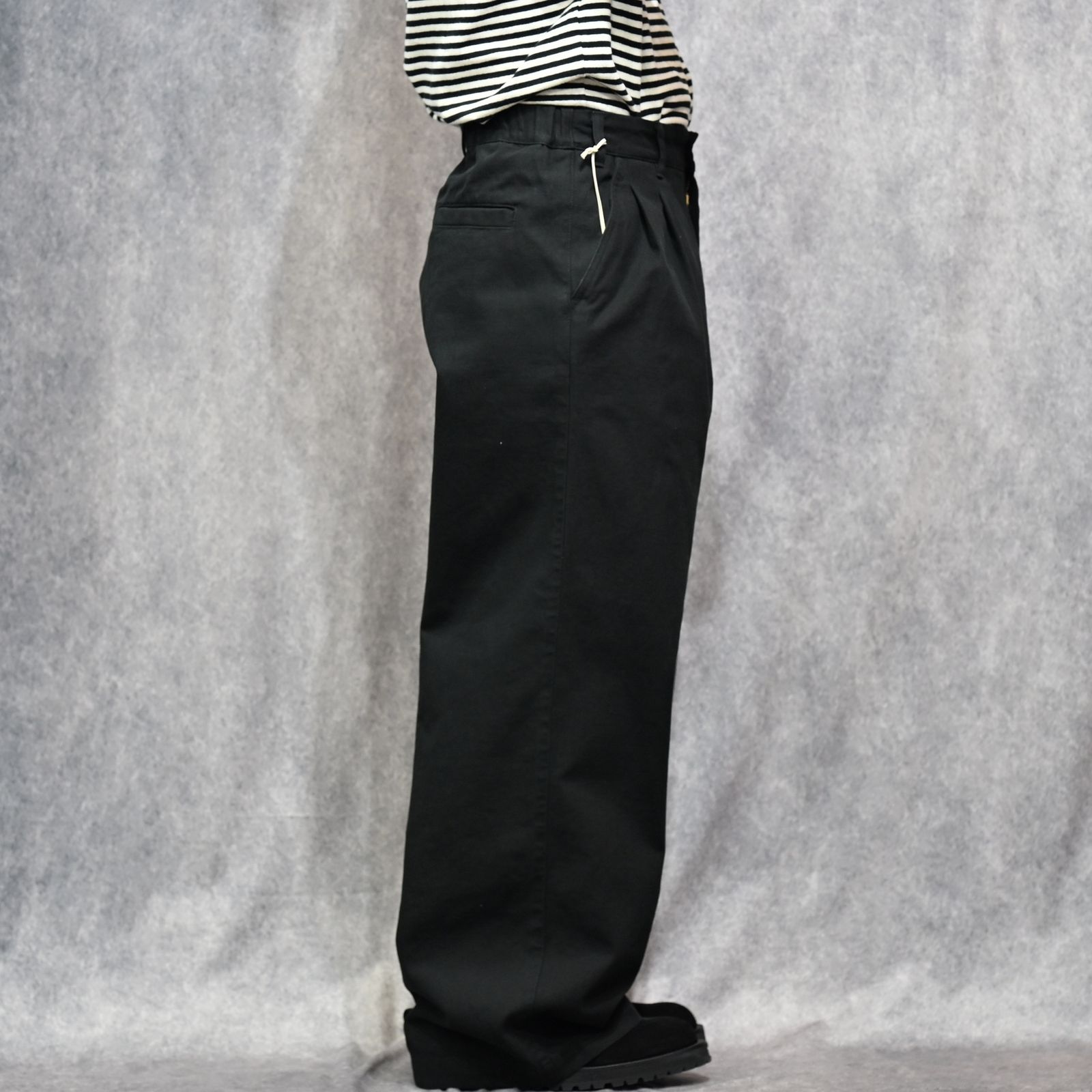 CHINO WIDE TROUSERS （BLACK） / チノパンツ ワイドトラウザー （ブラック） 2026SS-PT2-YT