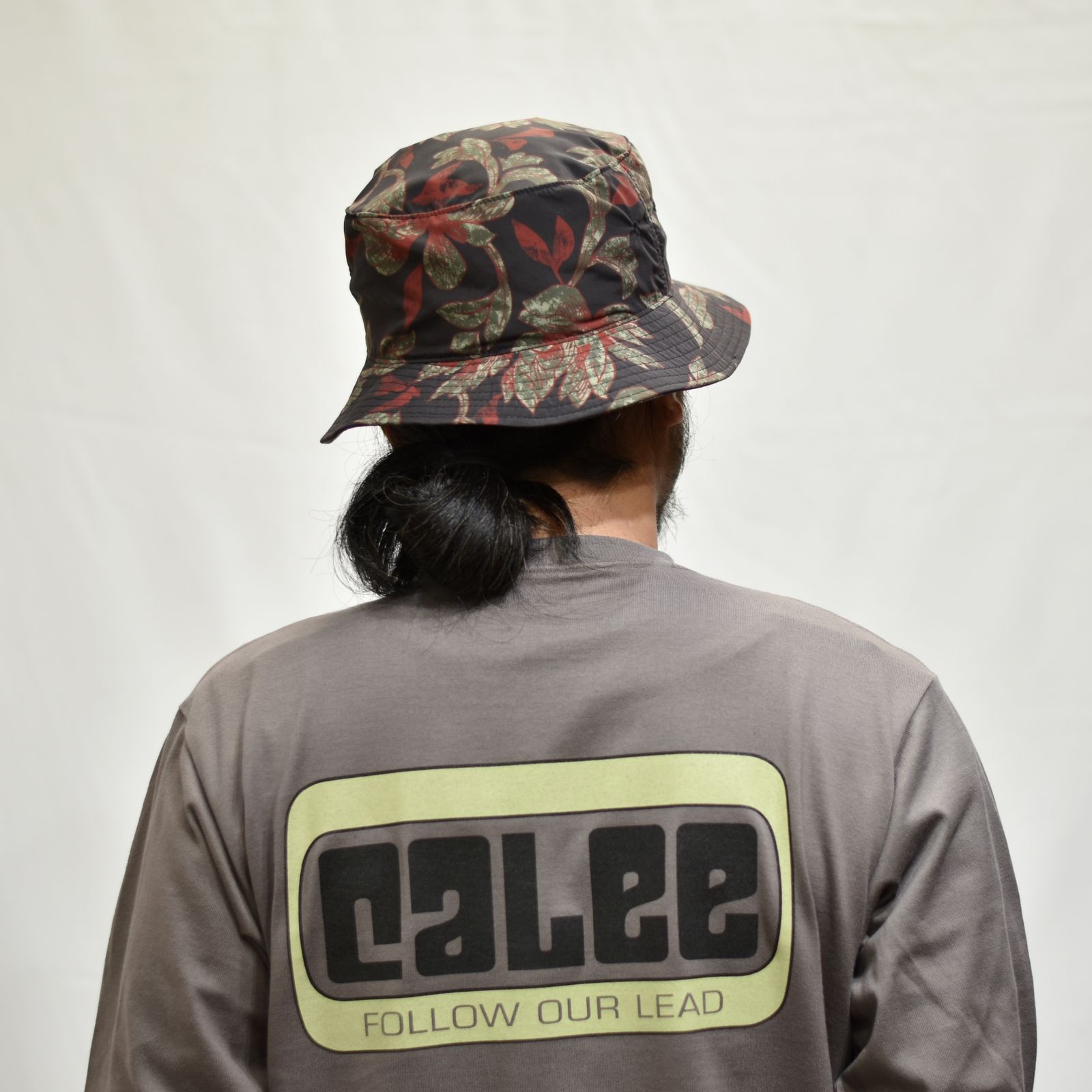 ALLOVER FLOWER PATTERN BUCKET HAT (BLACK)