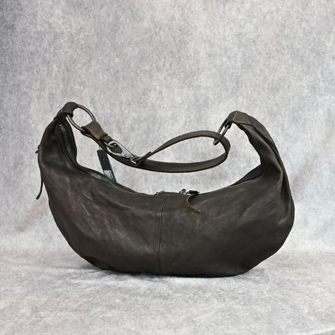 ダブルショルダー バナナバッグ （KHAKI）｜92-10