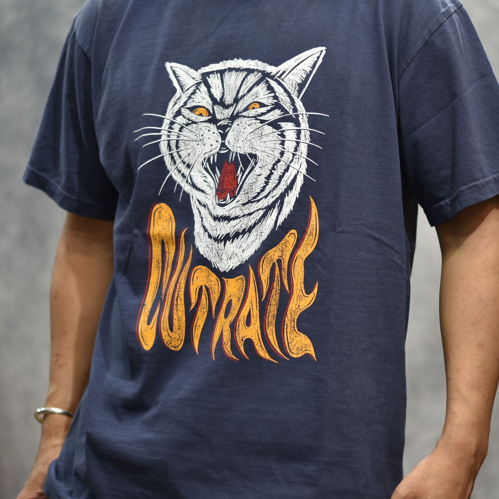 CAT TEE TEE (NAVY)｜キャット プリントTシャツ｜CR-26SS013