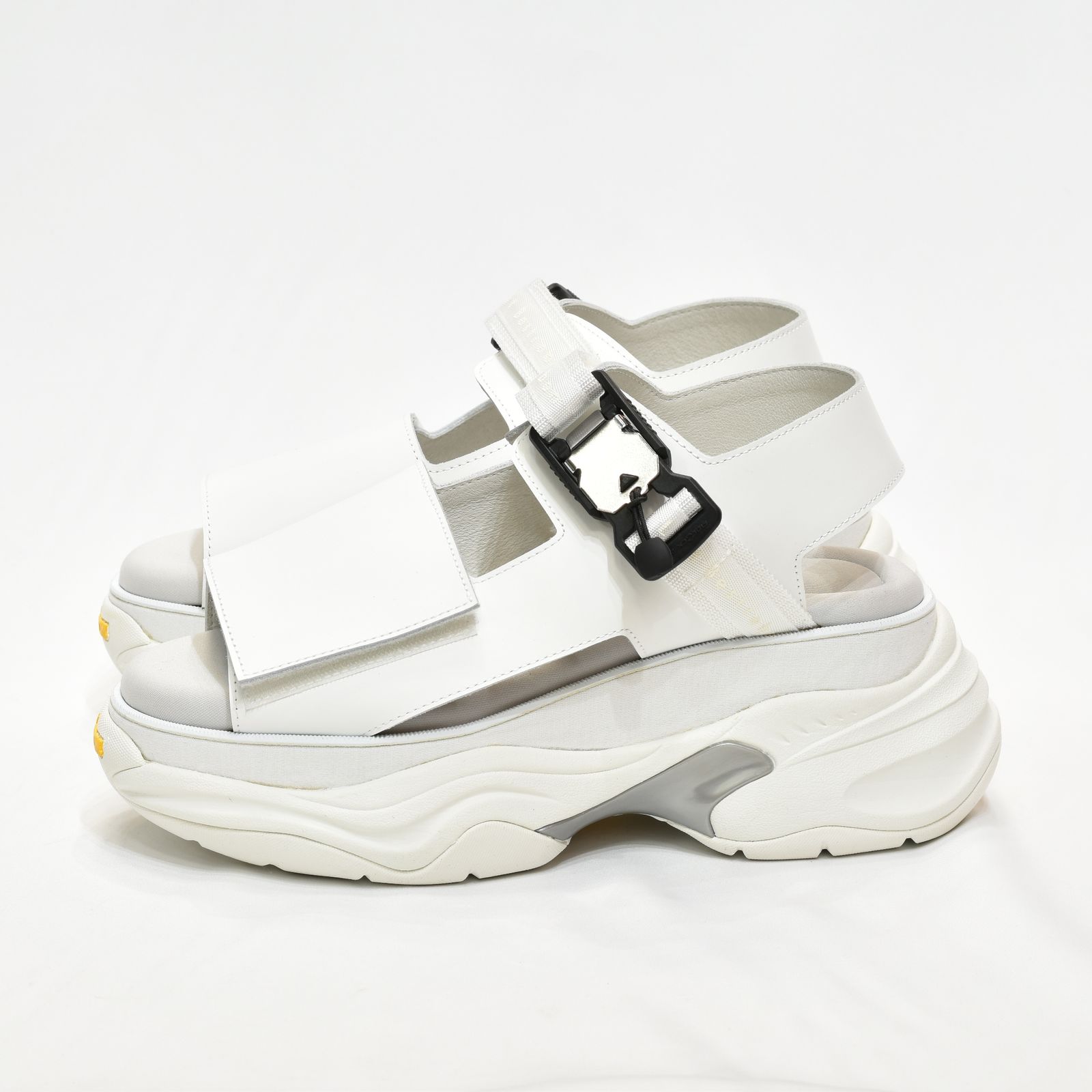 マグネットバックルシューサンダル / LB22SS-SHOES01 (WHITE)