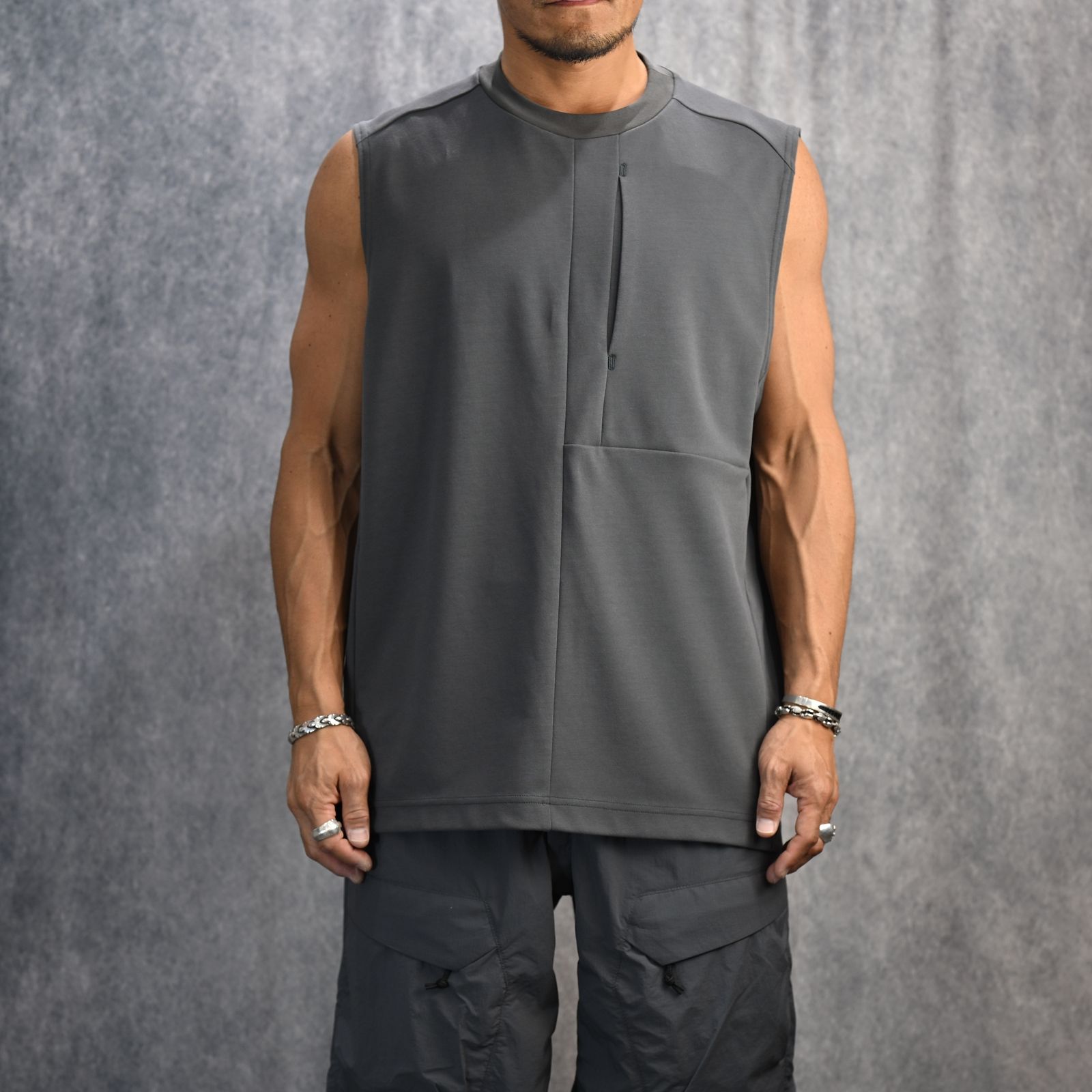 TANK TOP （CHARCOAL） / ノースリーブ （チャコール） / 9251-CS54-013