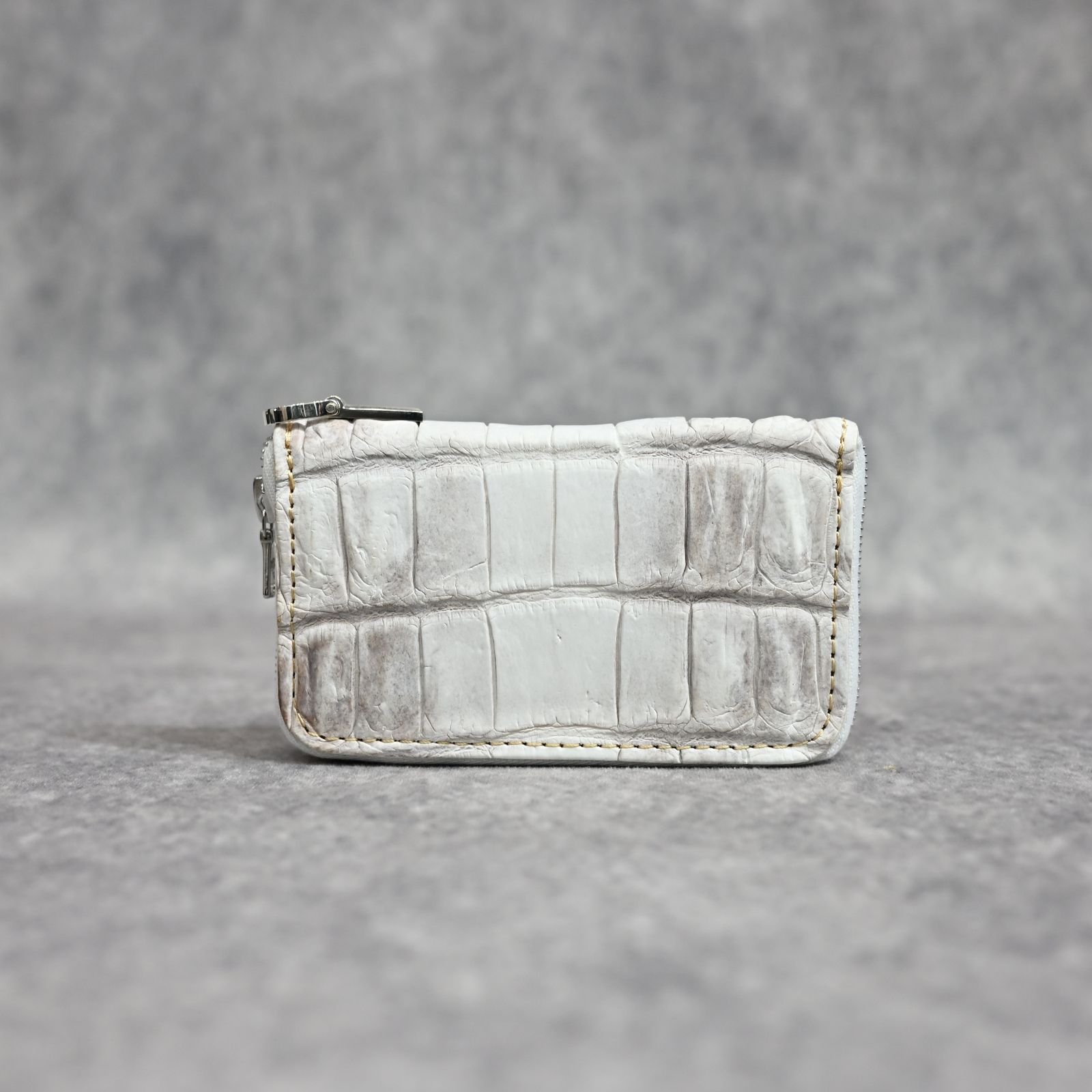 オイルクロコ 白鞣し ミニラウンド （HIMALAYAS / ヒマラヤ） 383-05