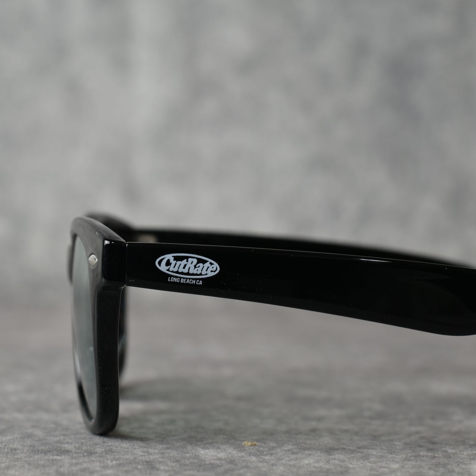 CUTRATE LOGO GLASSES (GREEN) / カットレイト ロゴ サングラス