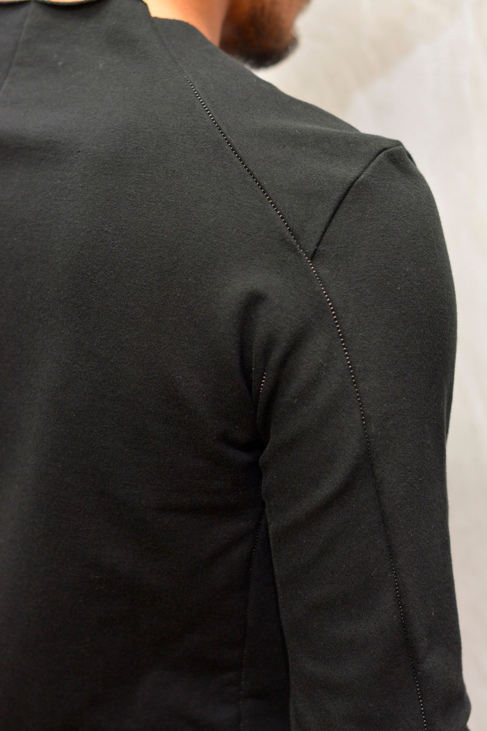 CAT & SAWN CUT SPIRAL ARM LONG SLEEVE