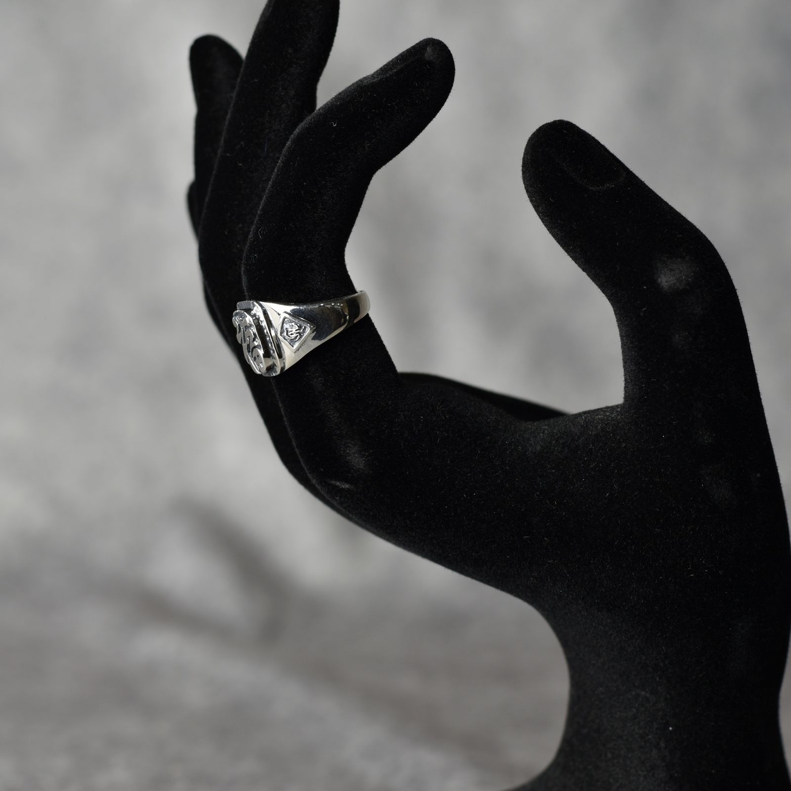CALEE - MEXICAN TASTE JAPANESE FUKU PINKY RING (SILVER