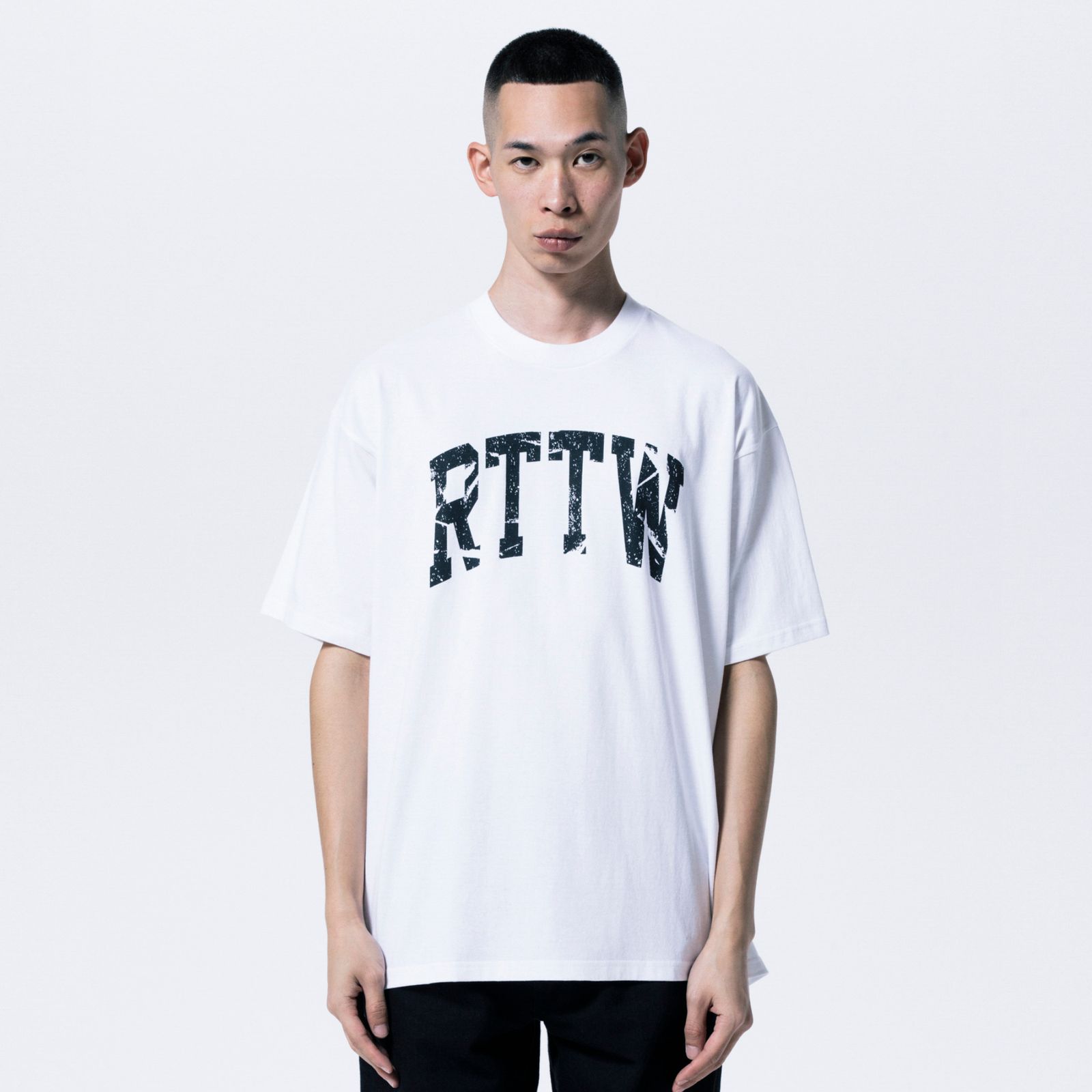 予約商品｜RTTW TEE （WHITE）｜プリントTシャツ｜入荷：2026年5月予定