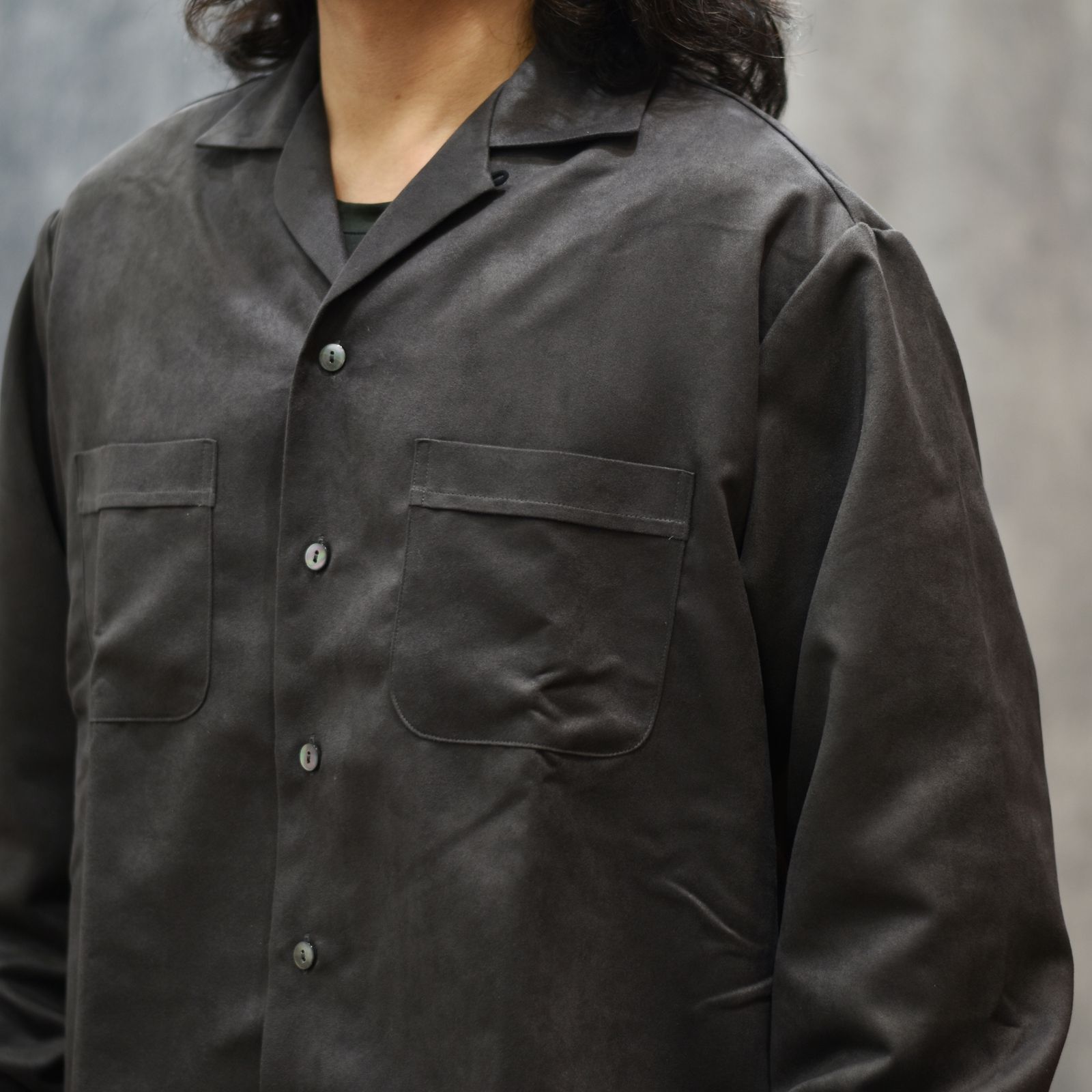 FAUX SUEDE SH (CHARCOAL)｜フェイクスエード オープンカラー 長袖シャツ｜CL-25AW007