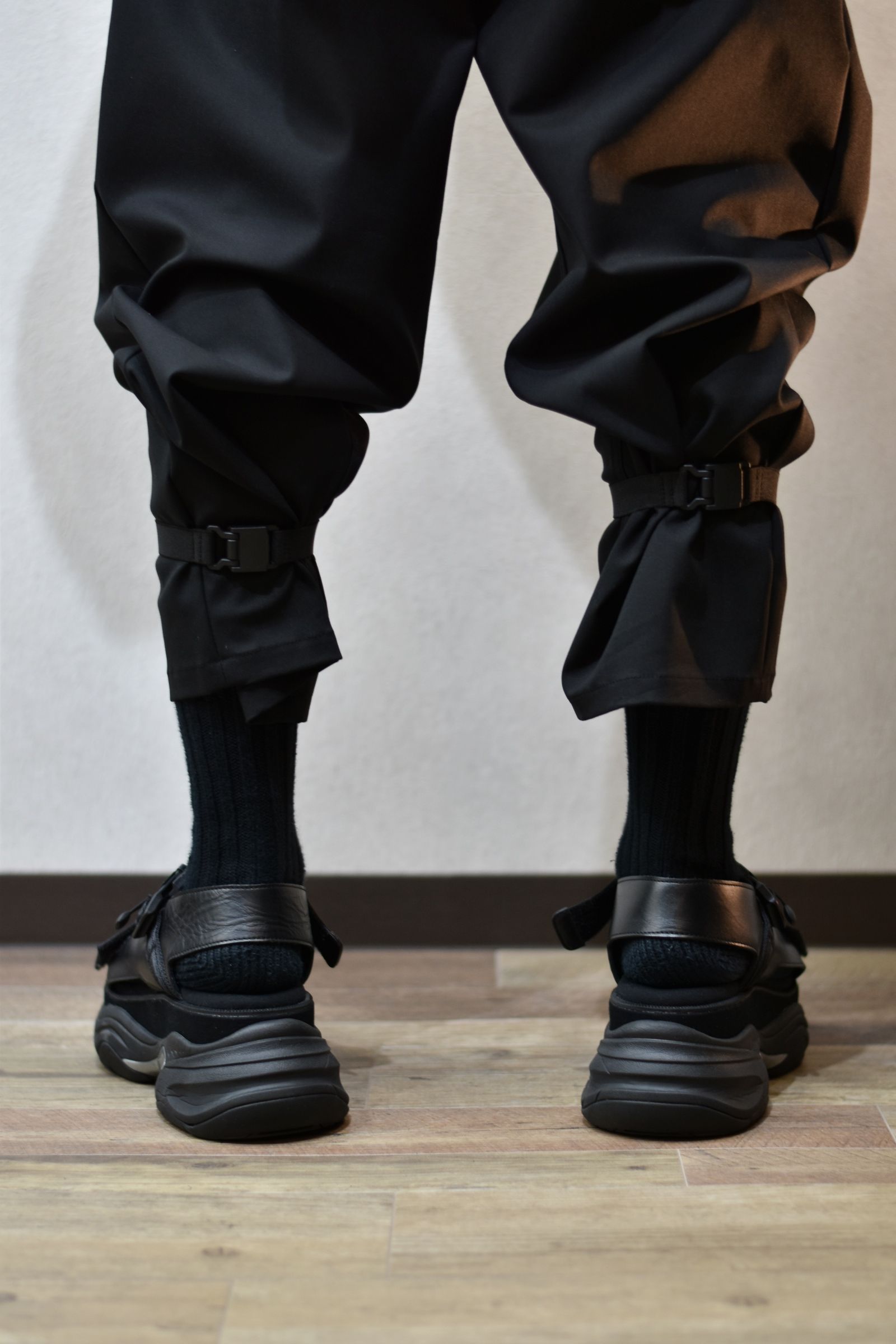 マグネットバックルシューサンダル / LB22SS-SHOES01 (BLACK)