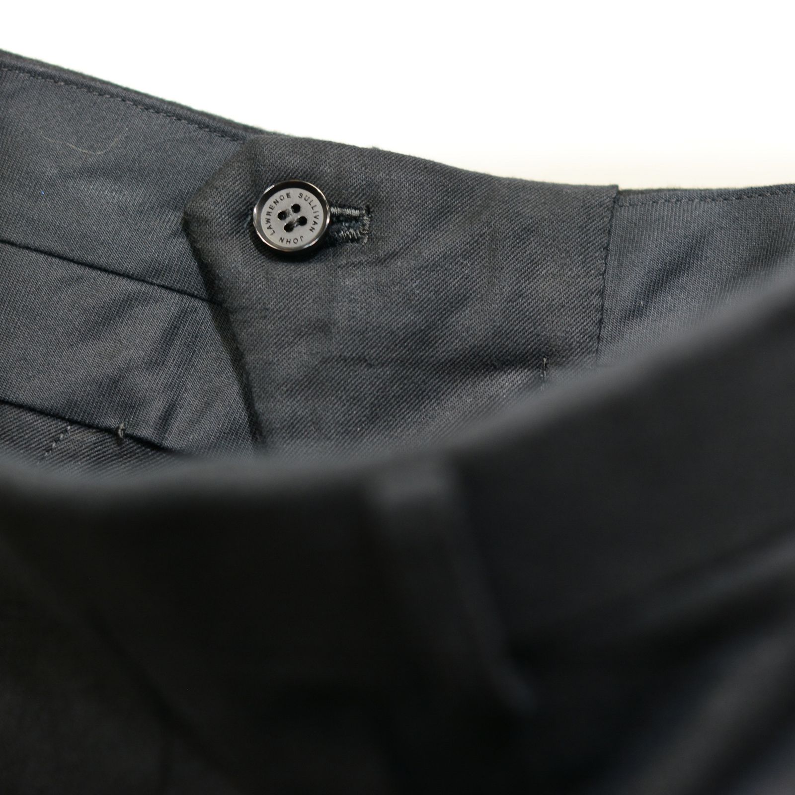 Wool flannel wide trousers ”
