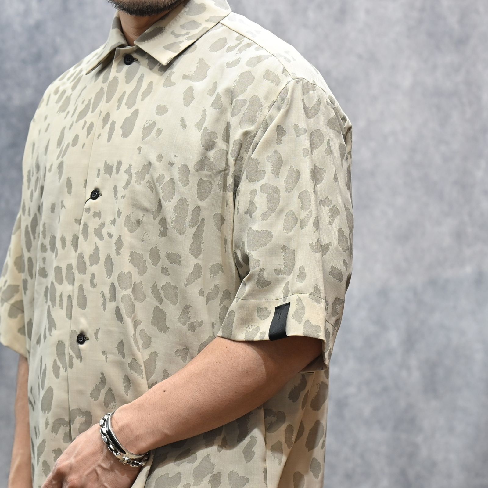HALF SLEEVE SHIRT （BEIGE / ベージュ）｜半袖シャツ レオパード柄｜2261-SH53-018