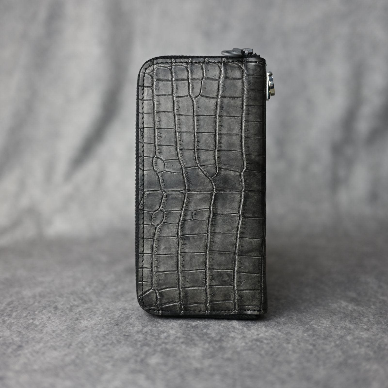 クロコ墨染 ラウンドジップ 財布 (GRAY /墨染) 383-03