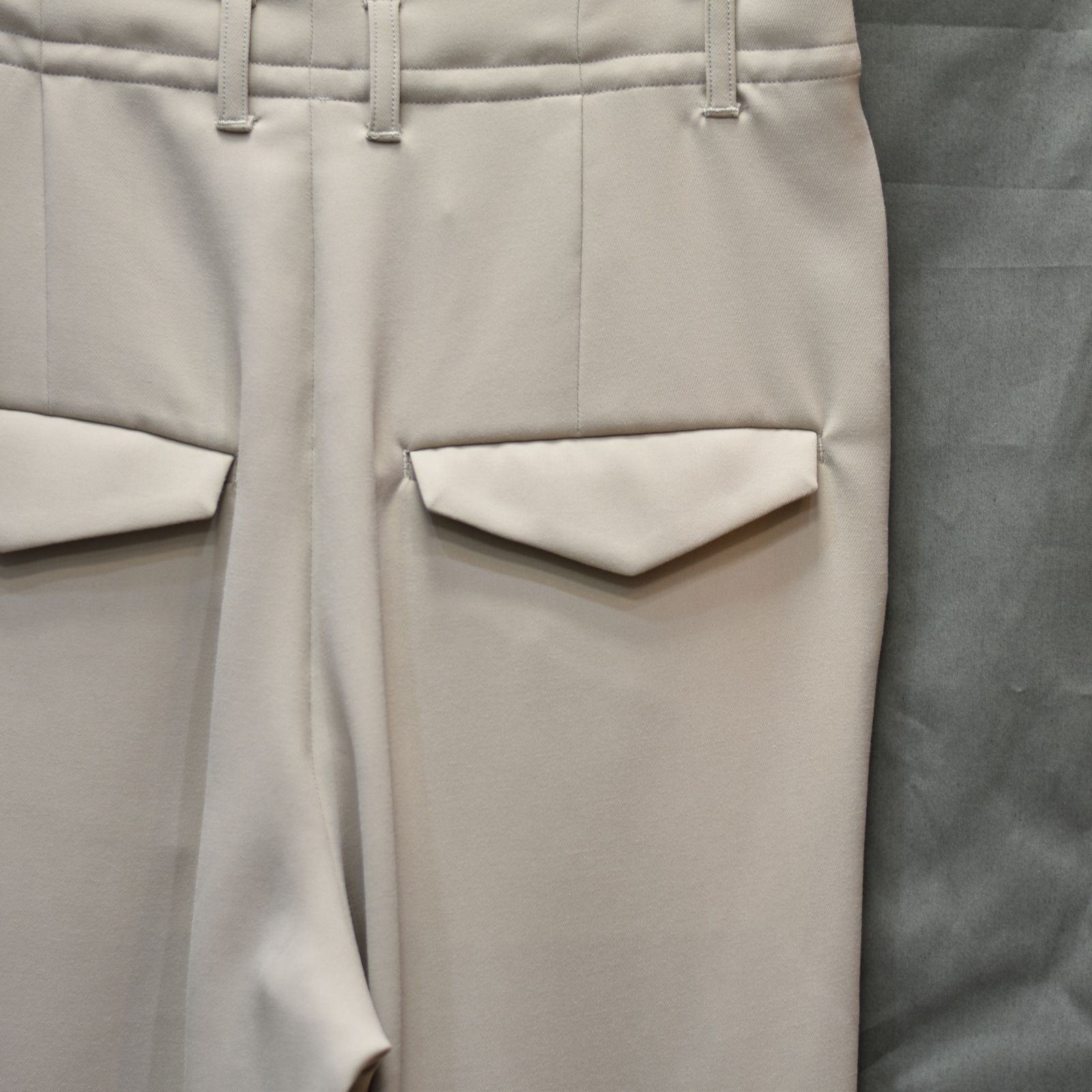 ハイウエストワイドパンツ / LB22SS-PT03-DT (BISCUIT)