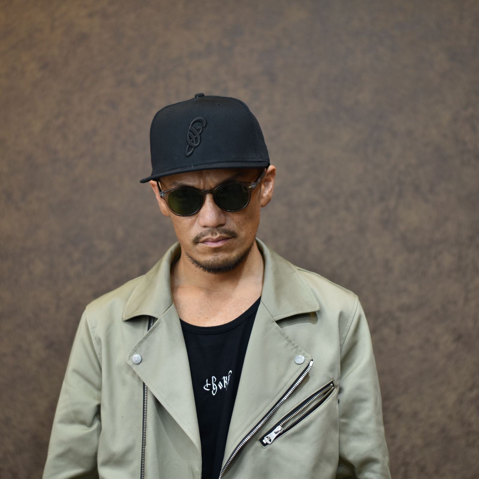 NEWERA 9FIFTY SNAPBACK ”d”  LOGO CAP (BLACK×BLACK) / ニューエラ スナップバック ロゴ キャップ