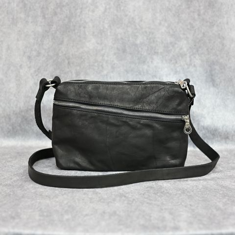 ジャパンダブルショルダー フルタンニン製品染め ショルダーバッグ （BLACK） / 92-29