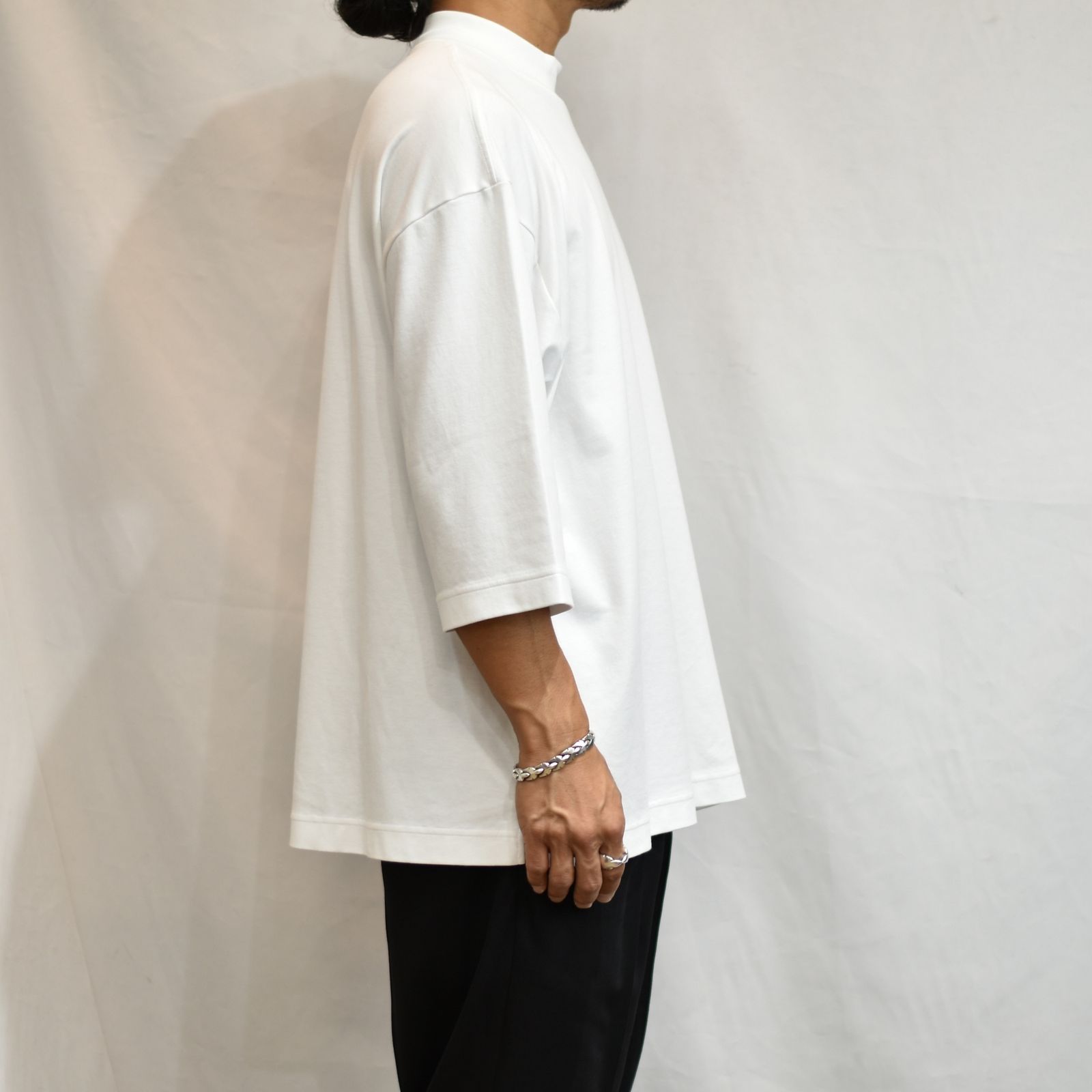 Smooth Mockneck Half Sleeve T-SH （WHT）