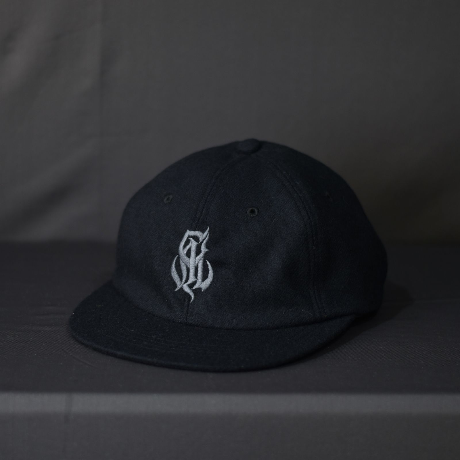 EMBROIDERY WOOL RETRO CAP (BLACK) / 刺繍 ウール レトロ キャップ