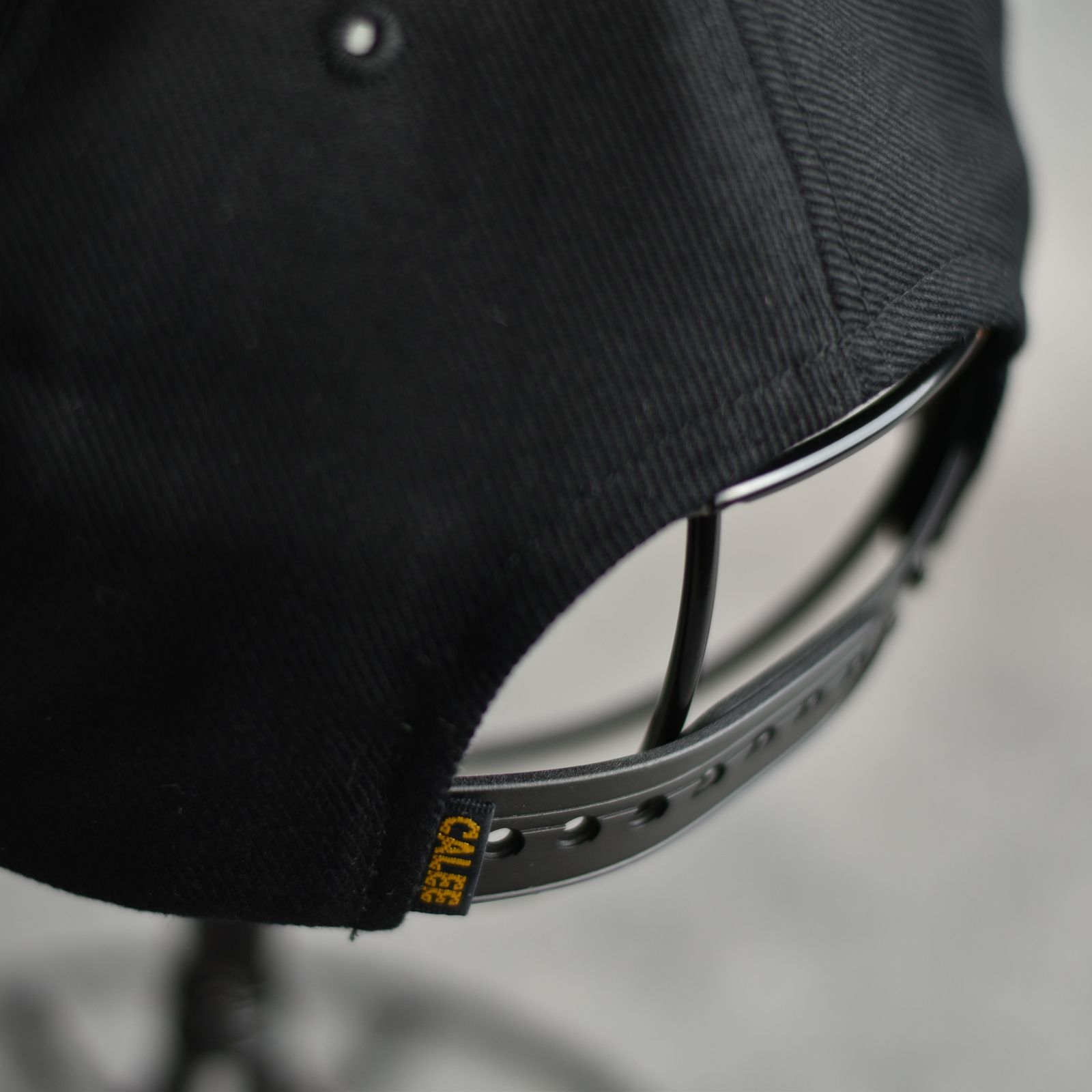 "S.V.D.S.H" TWILL CAP (BLACK) / ツイル ベースボールキャップ