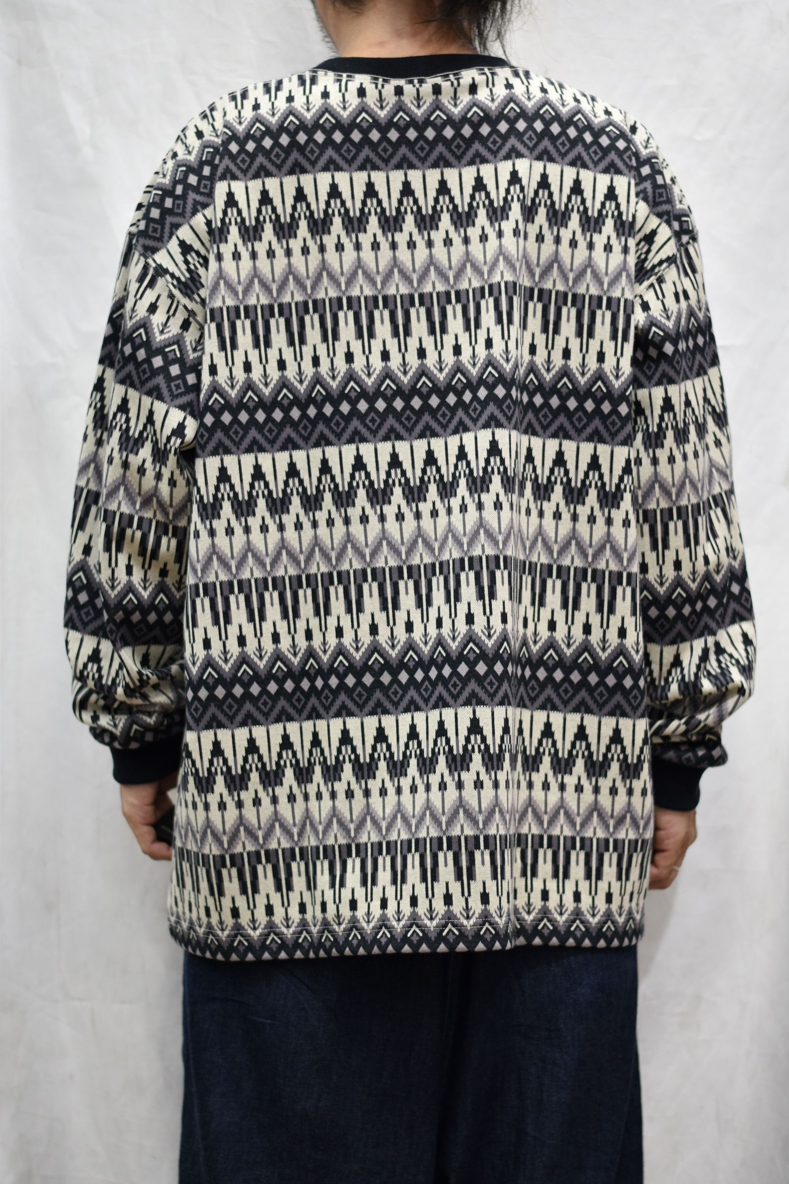 JACQUARD BORDER DROP SHOULDER L/S CUTSEW (BLACK)