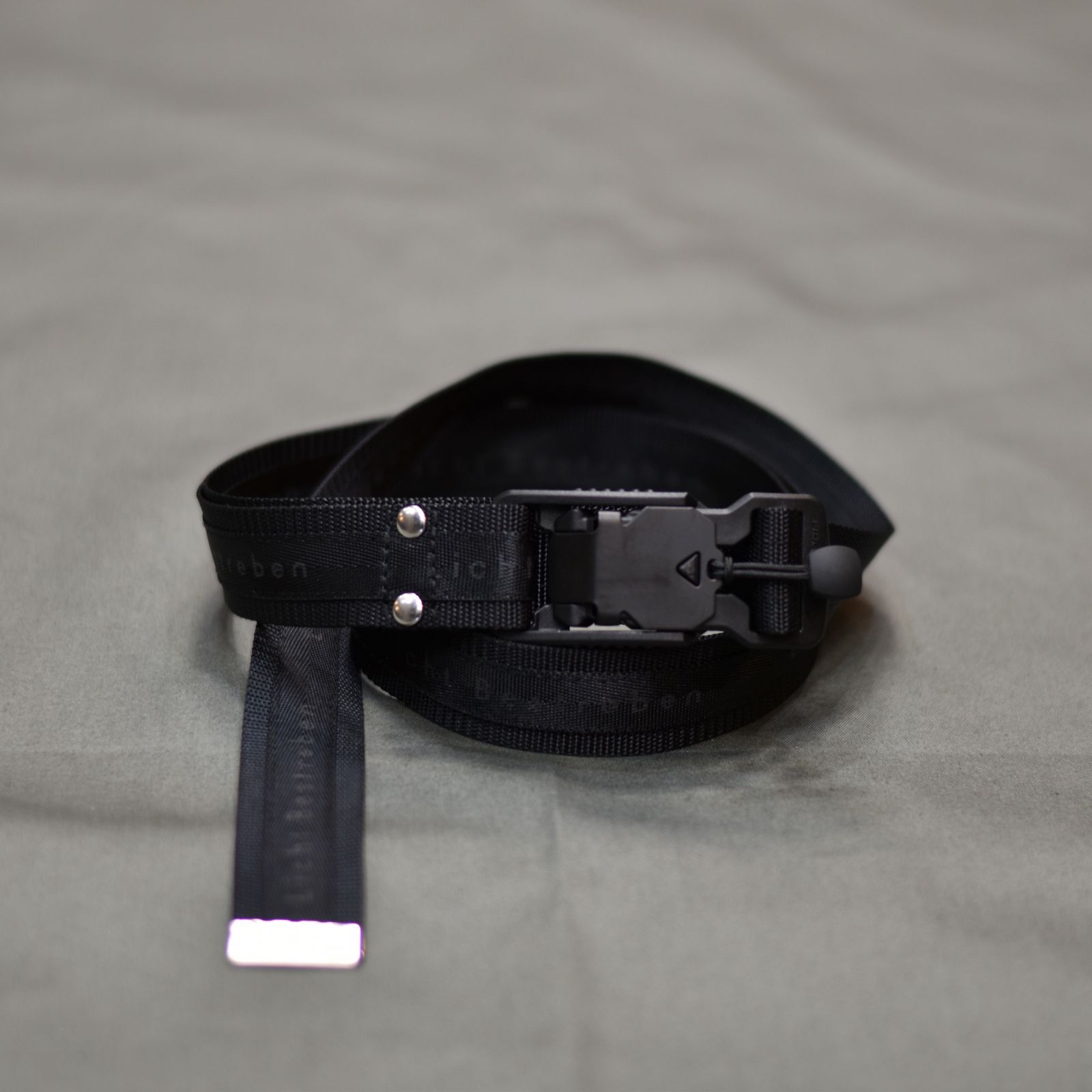 マグネットバックルロングベルト / LB22SS-AC01 (BLACK×BLACK)