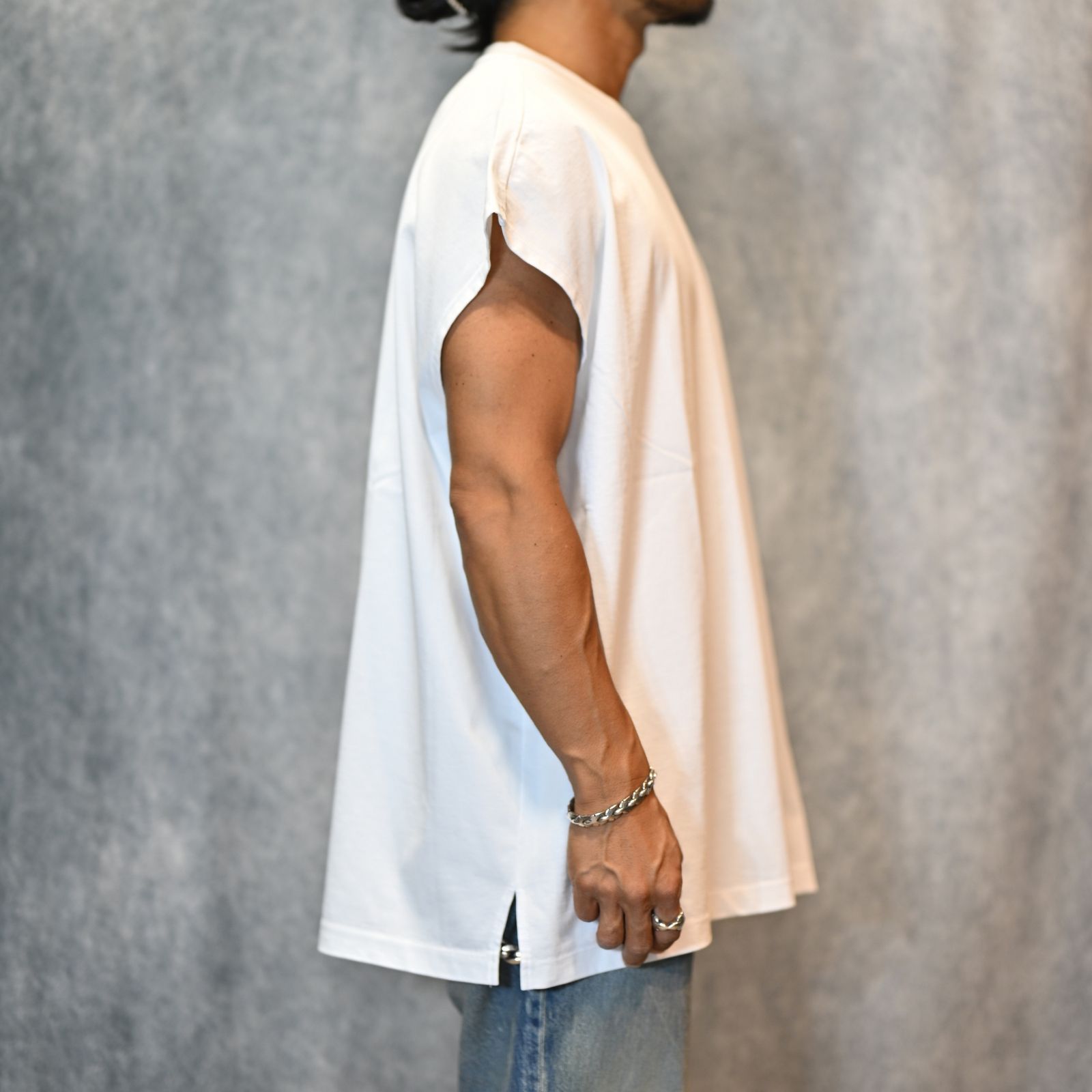 Big Nosleeve T-SH （WHITE） / ビック ノースリーブ Tシャツ （ホワイト） 2505-4006