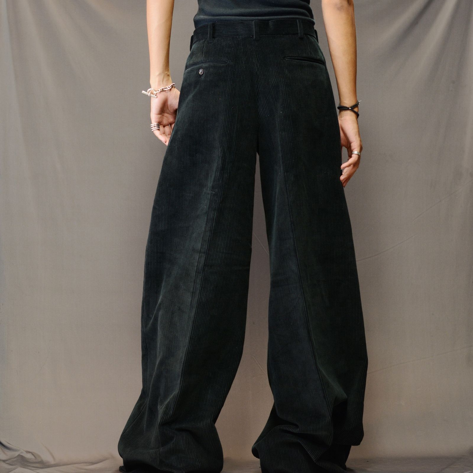 JOHNLAWRENCESULLIVAN - Cotton corduroy wide trousers （BLACK） コーデュロイ ワイドパンツ  | chord online store