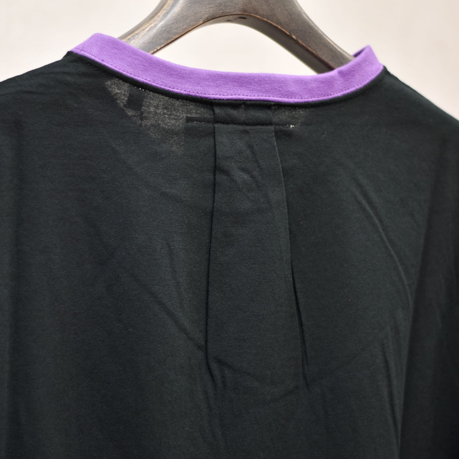 TRIM T-SHIRT ’PASSAGE (BK)