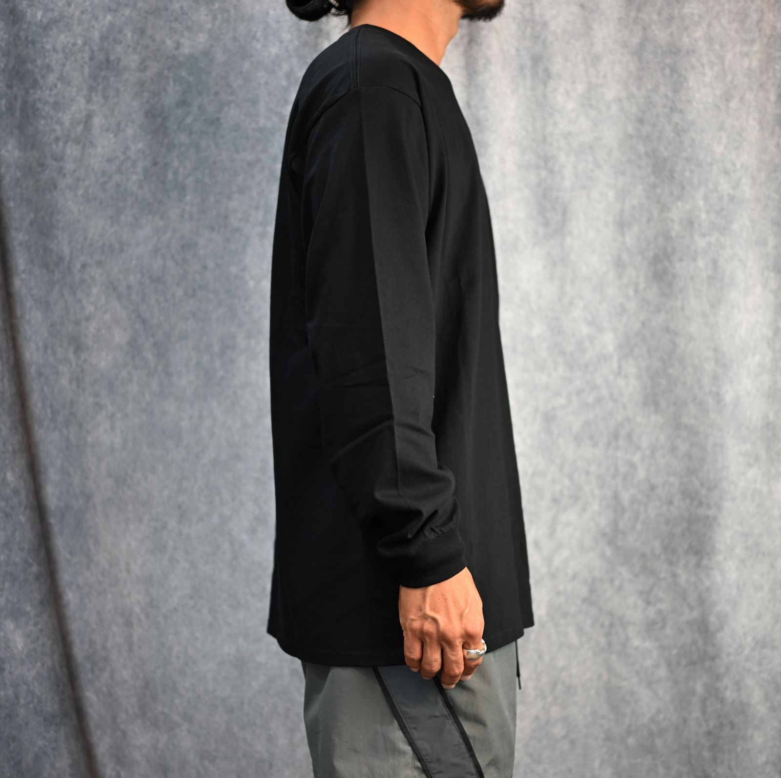 LONG SLEEVE T-SHIRT （BLACK） / ロングスリーブ TEE （ブラック）