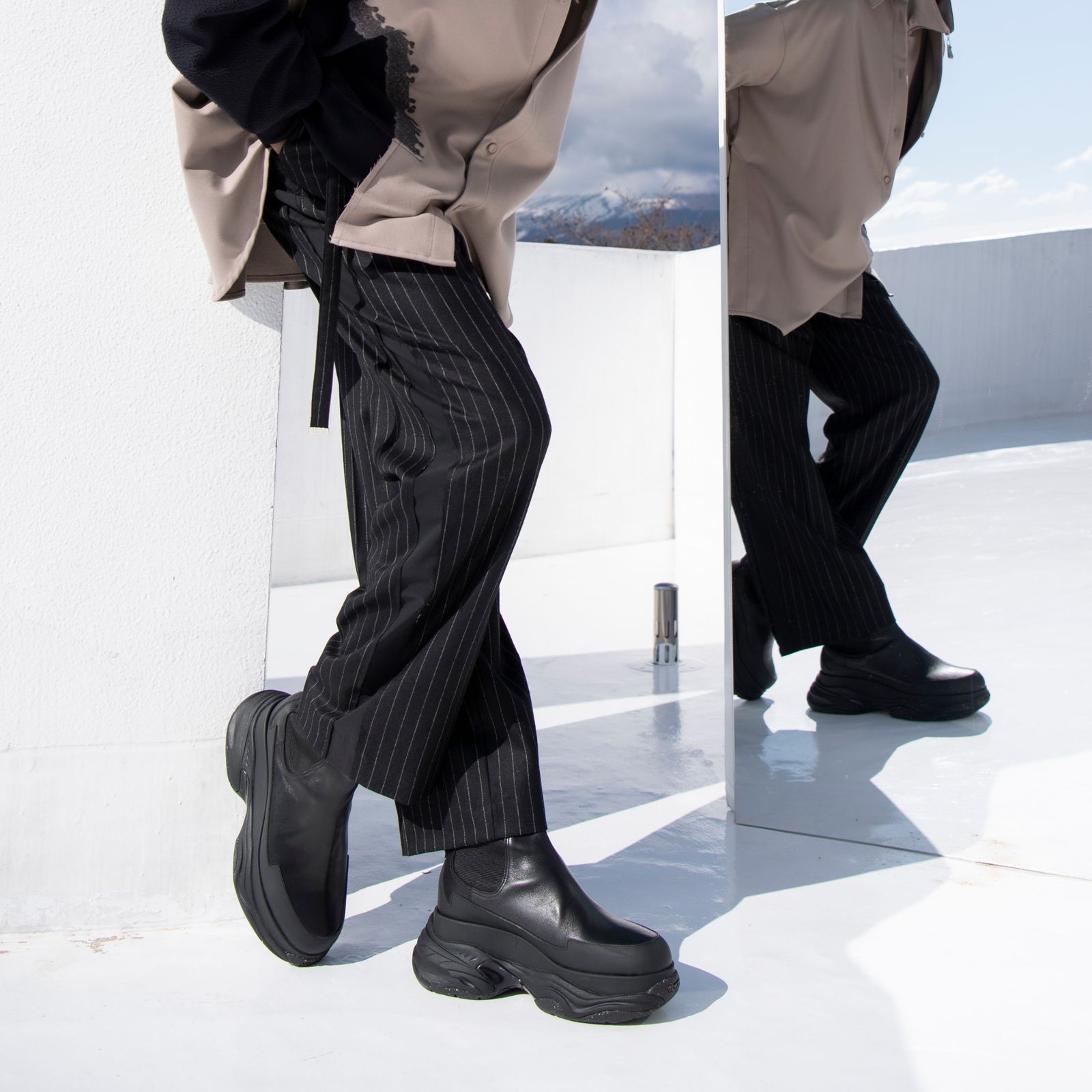 ラップドトラウザー / LB23AW-PT04-GST (BLACK STRIPE)