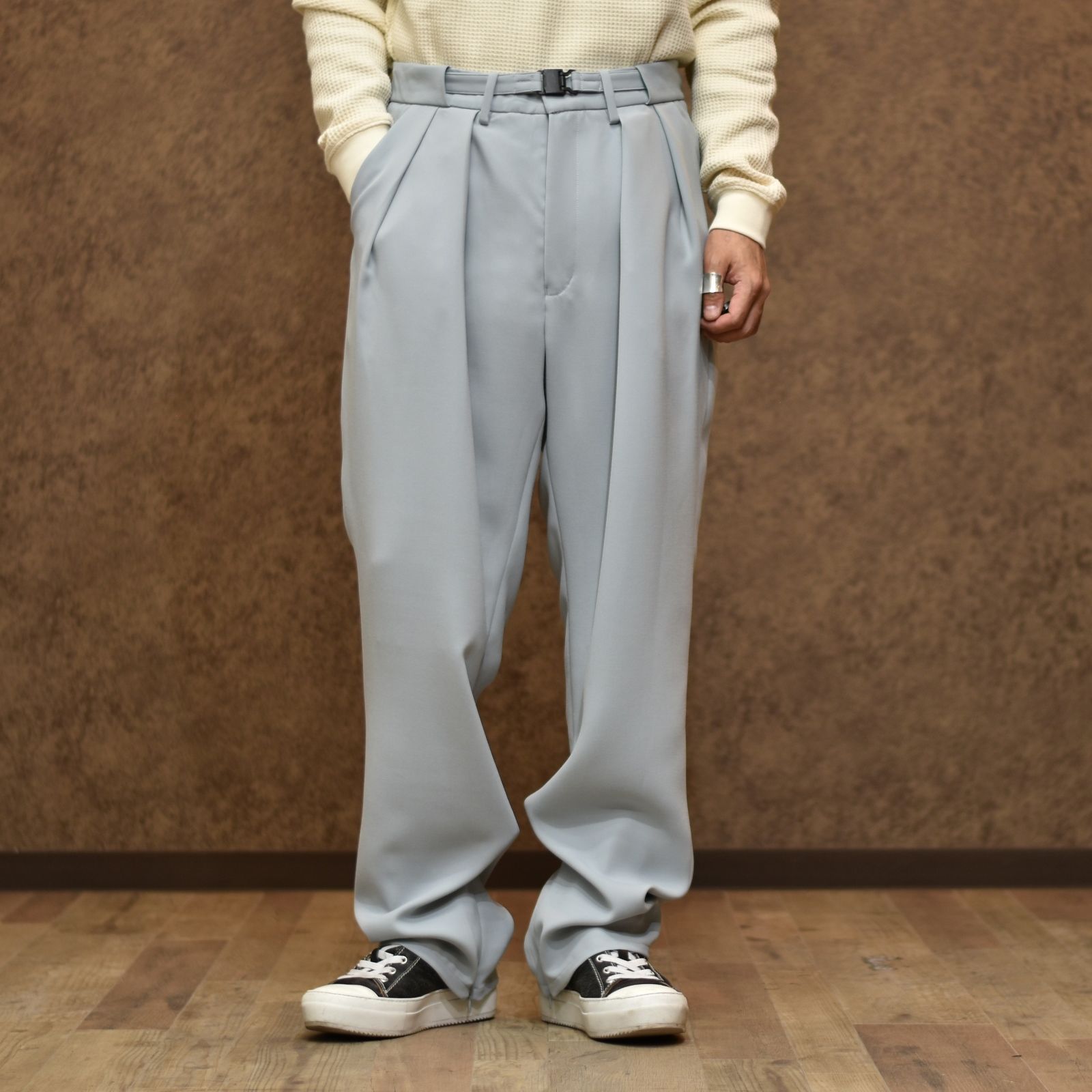 2タックストレート&フレアパンツ / LB22SS-PT01-DT (PALE BLUE)